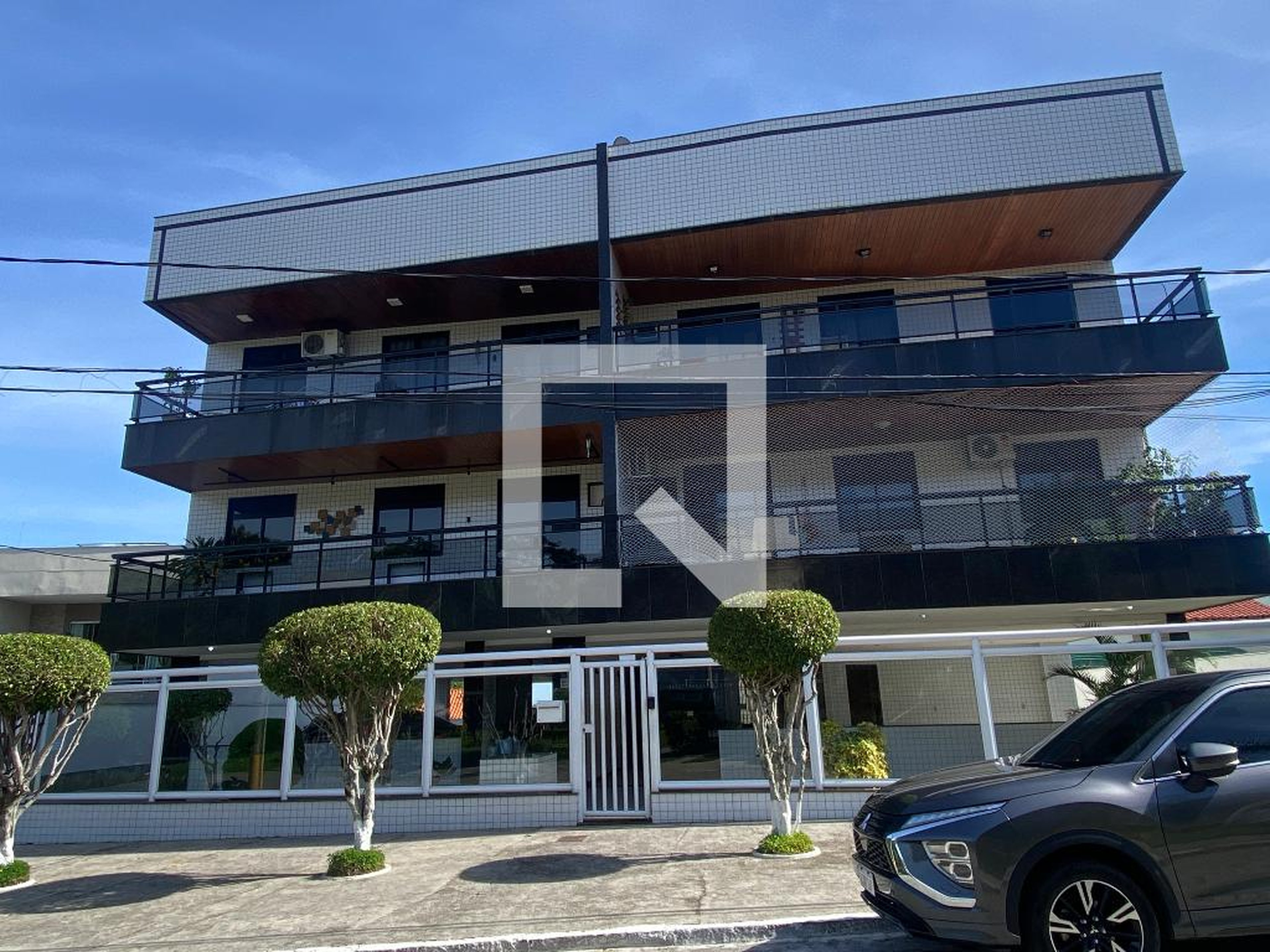 Fachada Condomínio em Rua Viriato Corrêa, 160