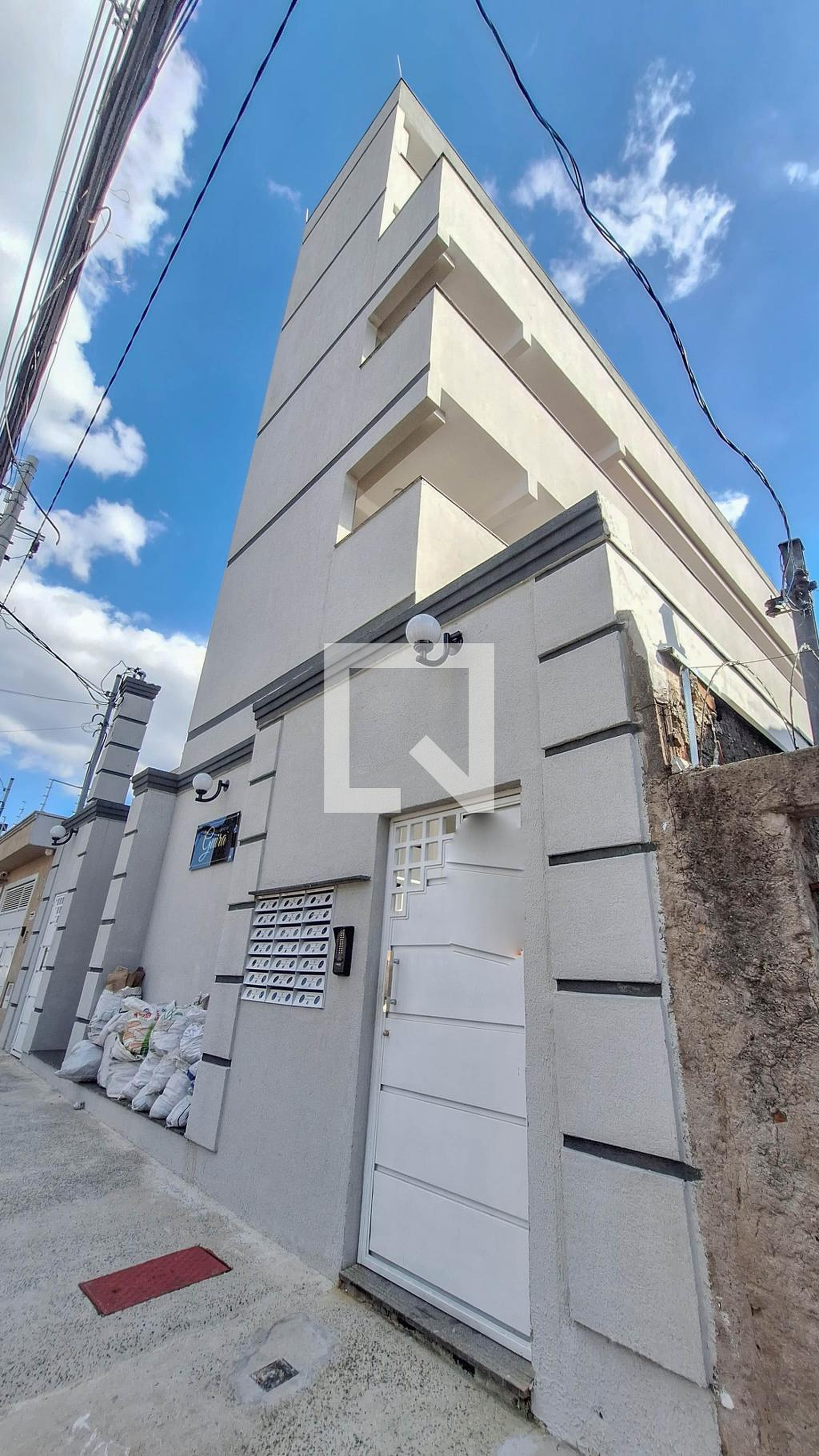 Fachada Condomínio em Rua Guira, 485