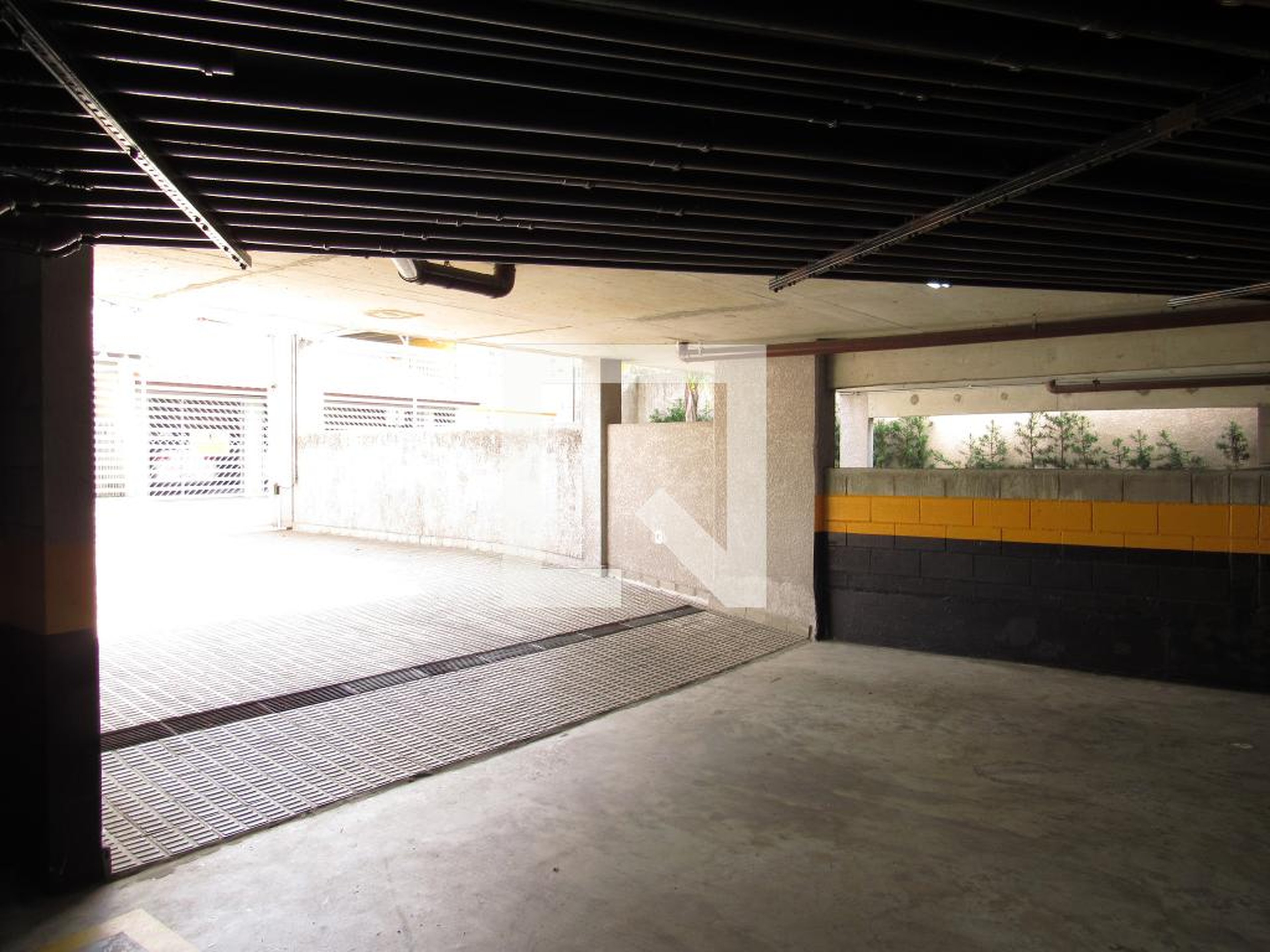Estacionamento - LEAF - Jardim das Flores