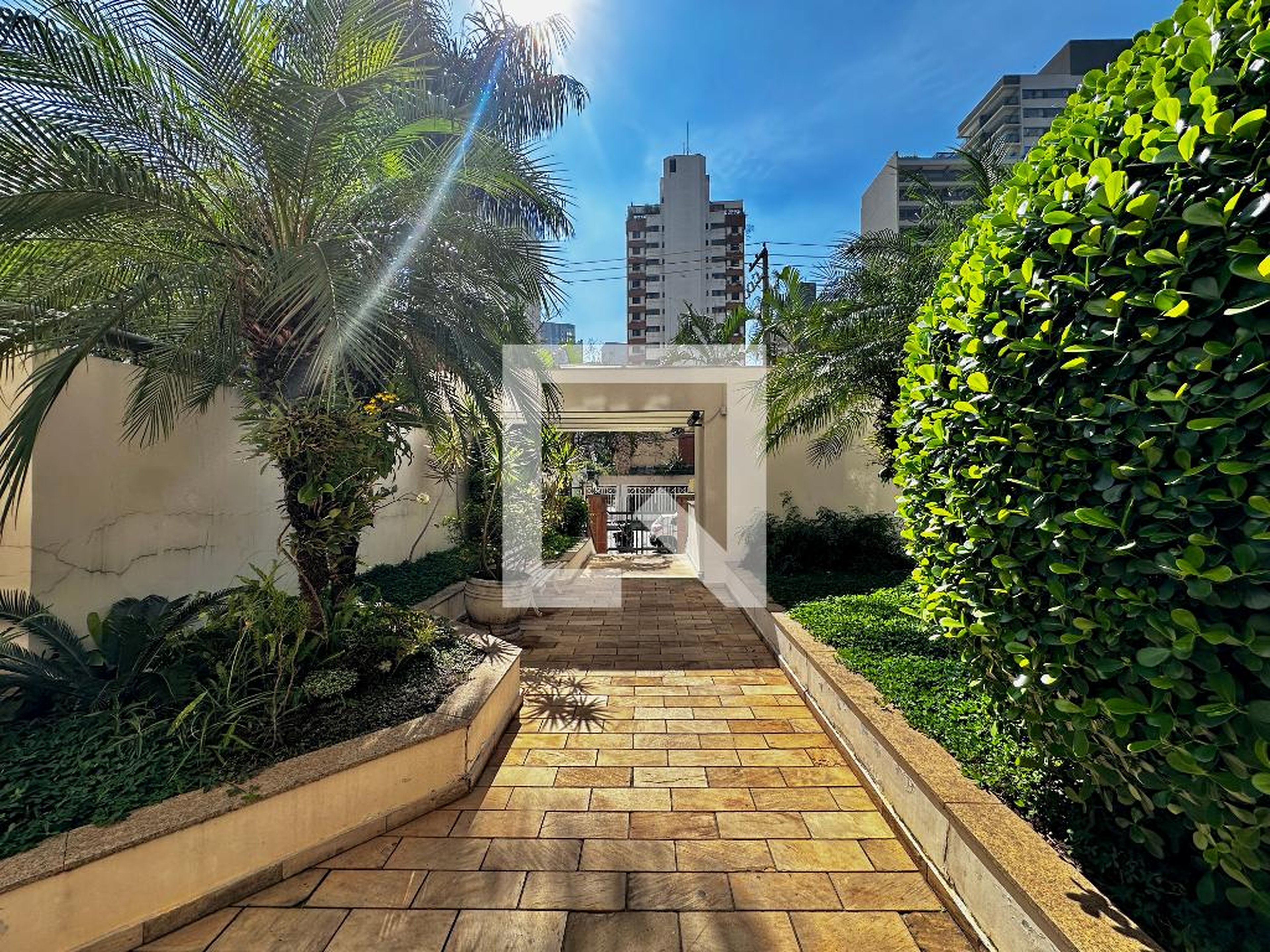 Entrada - Edifício Arembepe