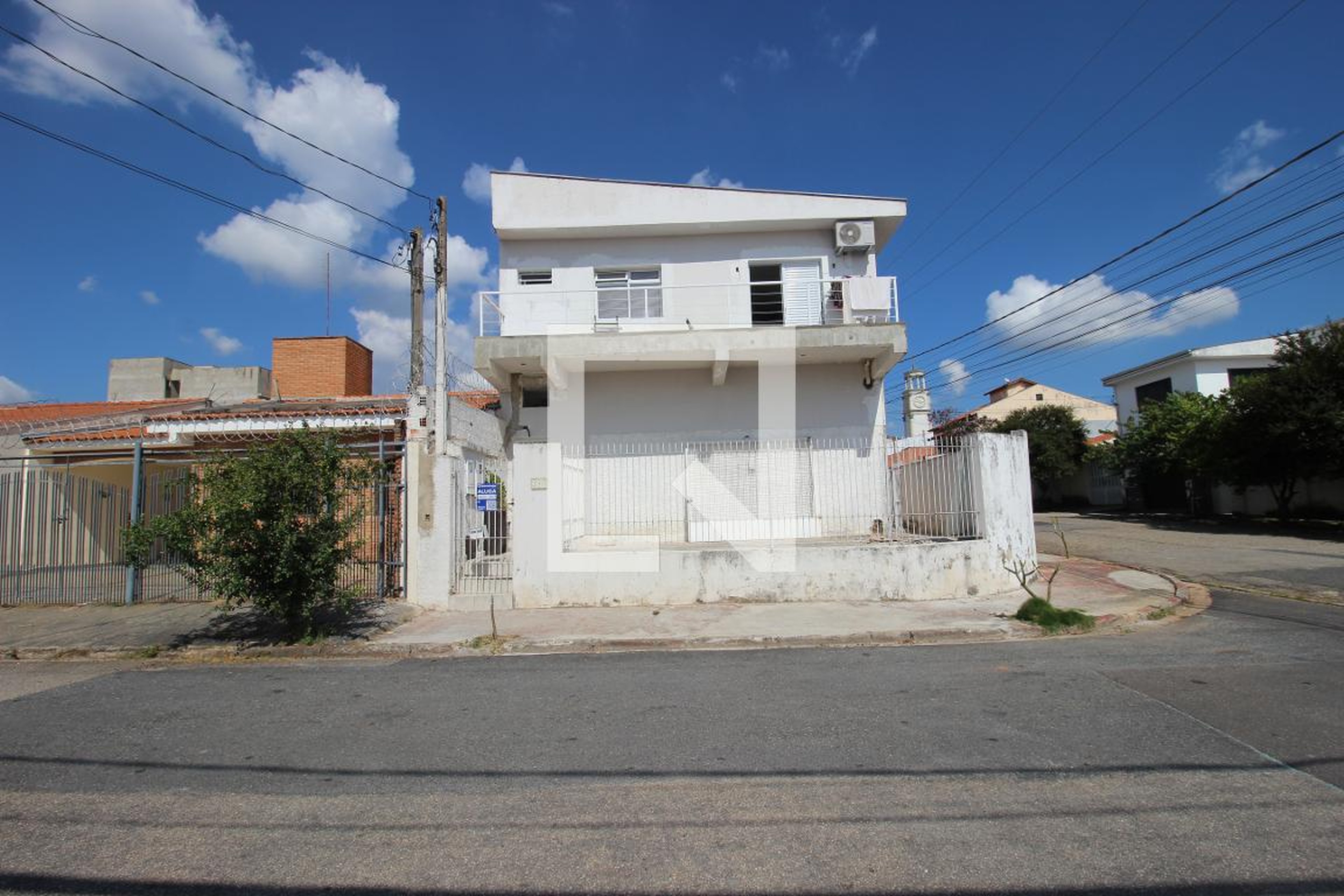 Fachada Condomínio em Rua Luís Fernando Carvalho, 245