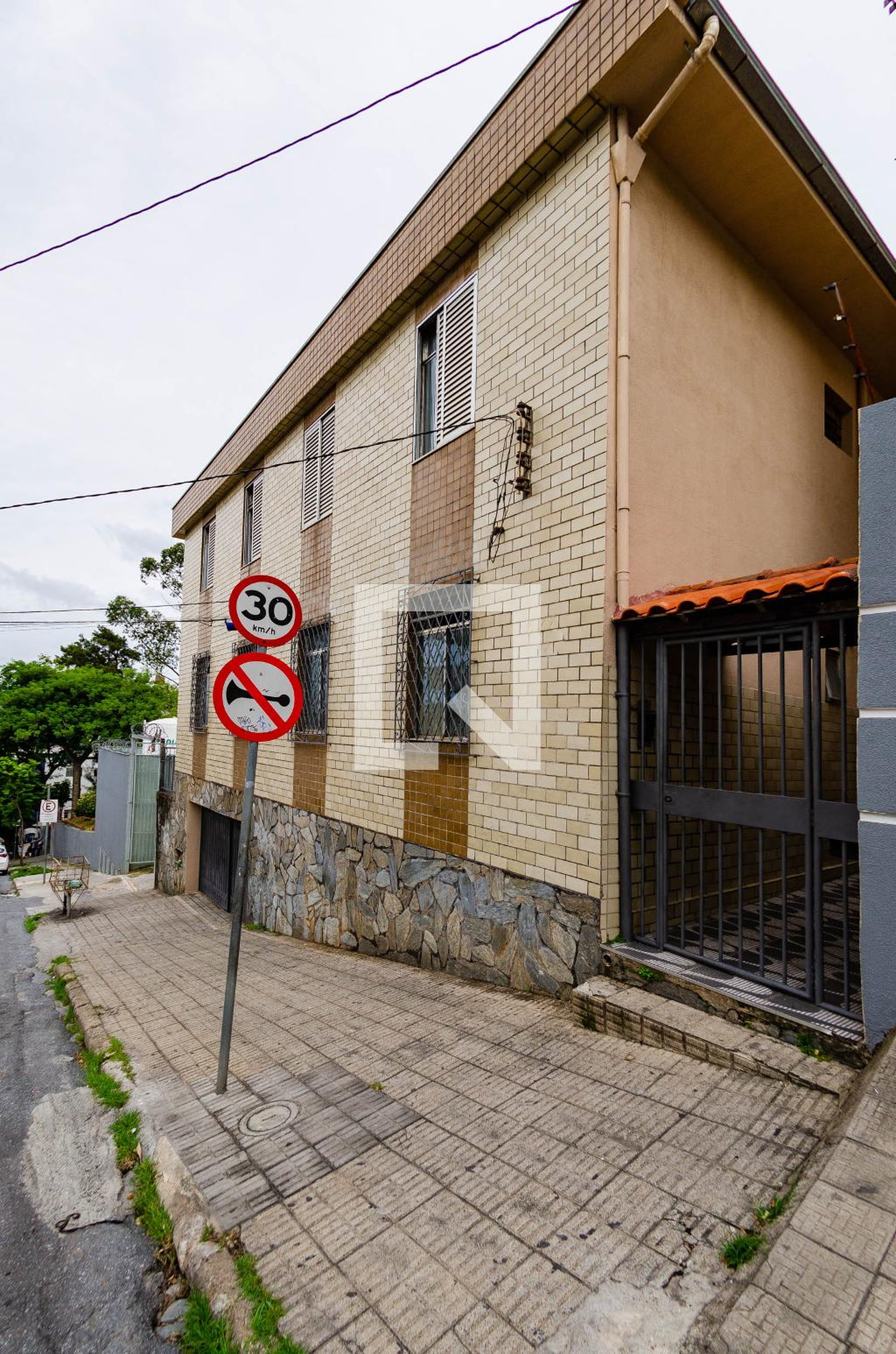 Fachada Condomínio em Rua Desembargador Mario Matos, 577