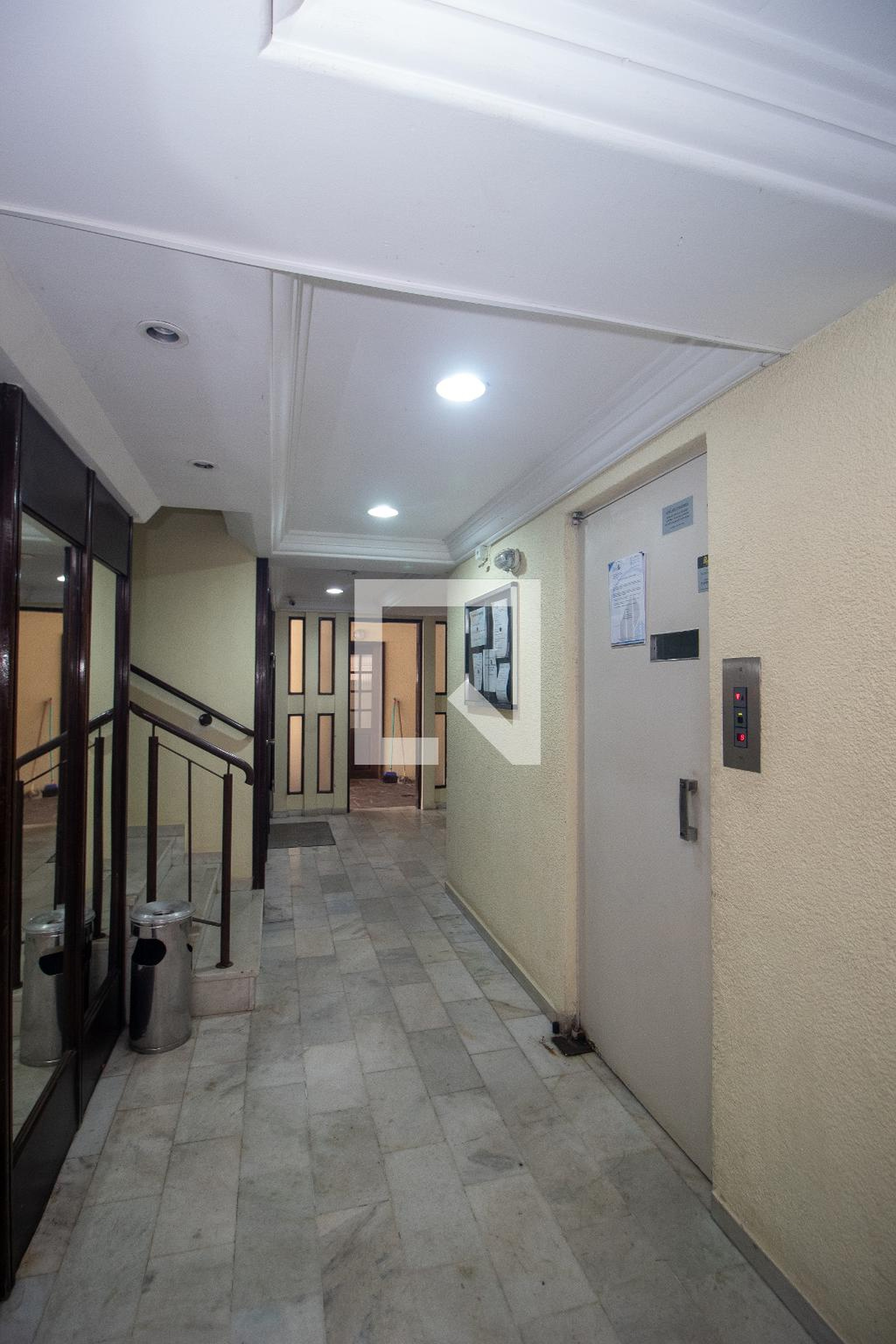 Hall de entrada - Edifício Janaina