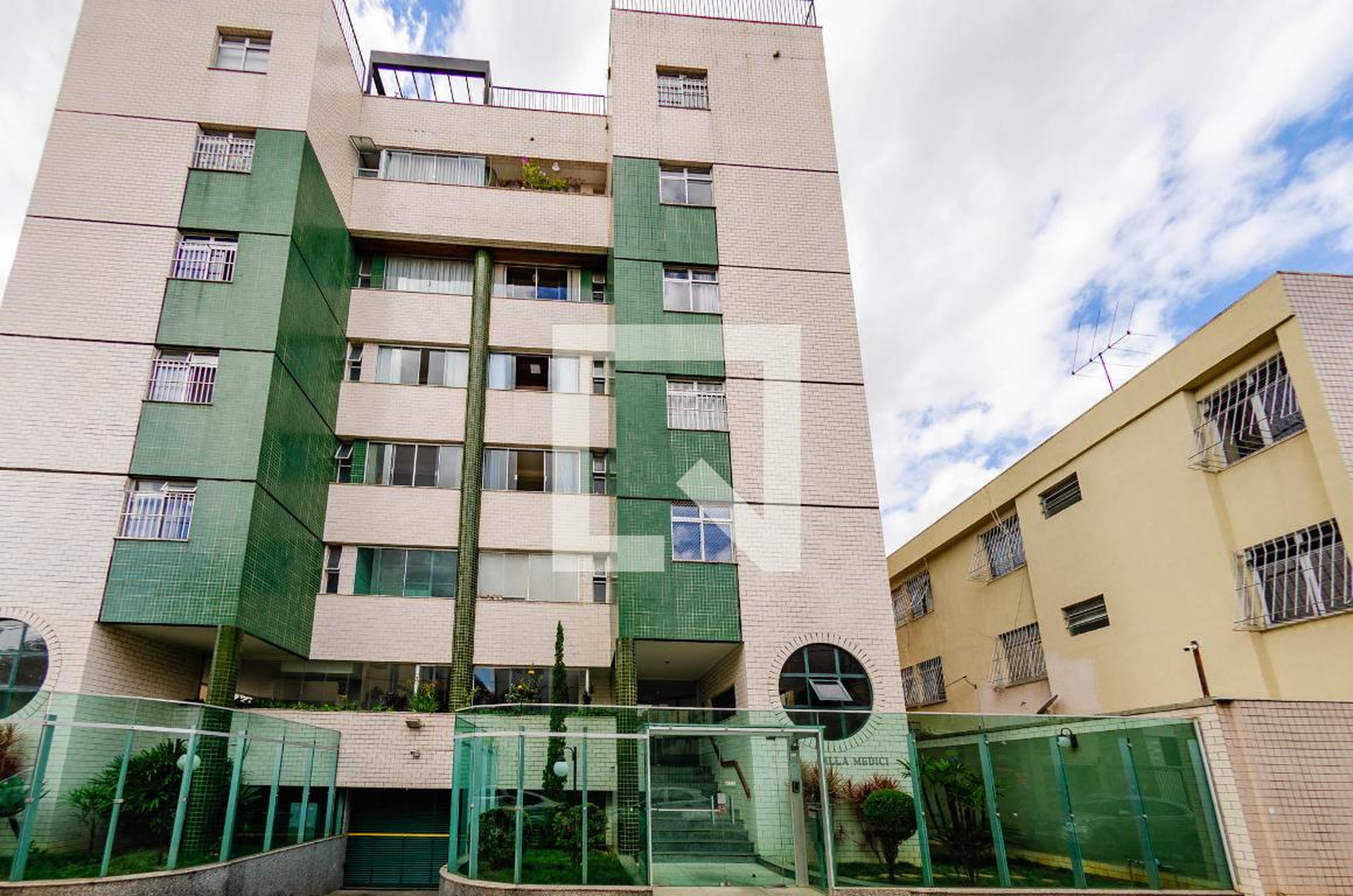 Fachada Condomínio em Rua Padre Pedro Evangelista, 166