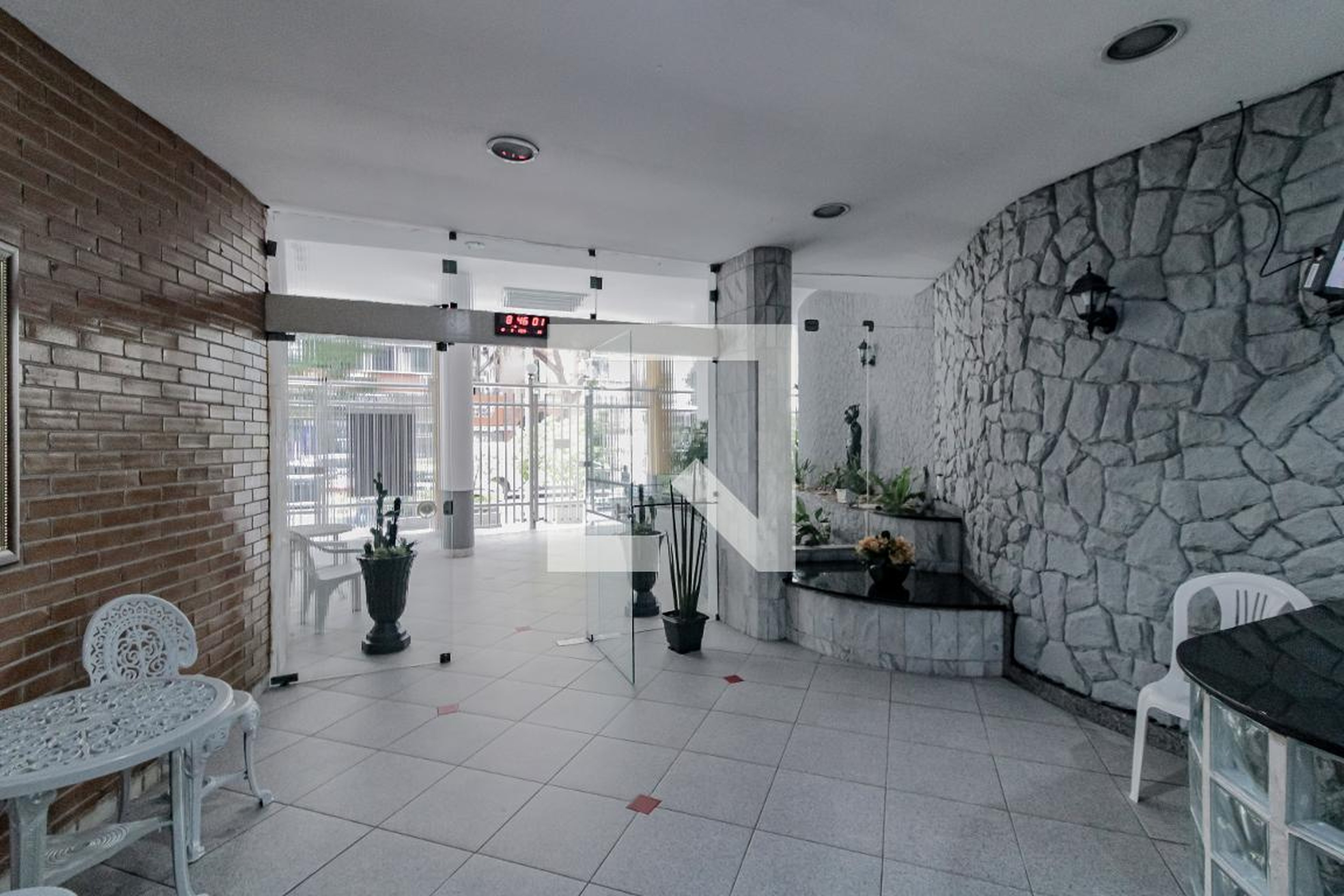 Hall de entrada - Edifício Montes Claros