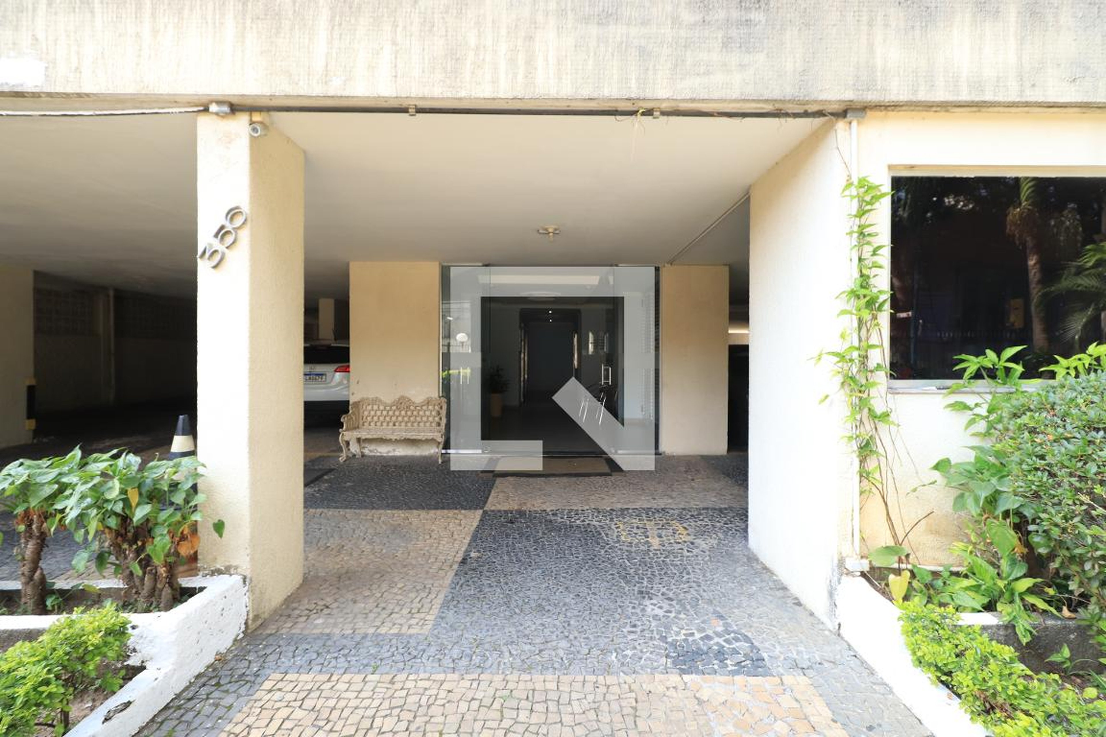 Entrada - Dom Stephano