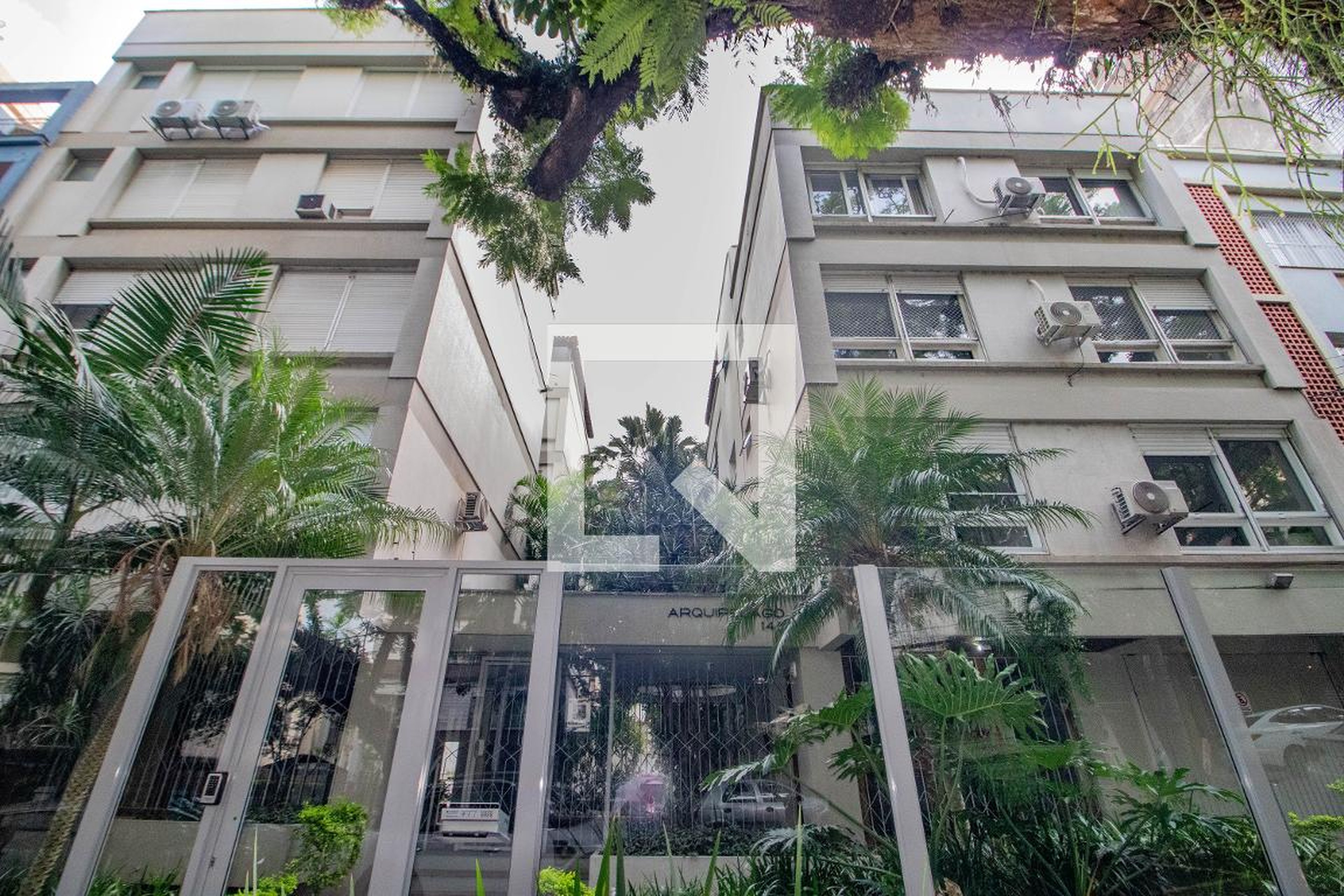 Fachada Condomínio em Rua General João Telles, 145