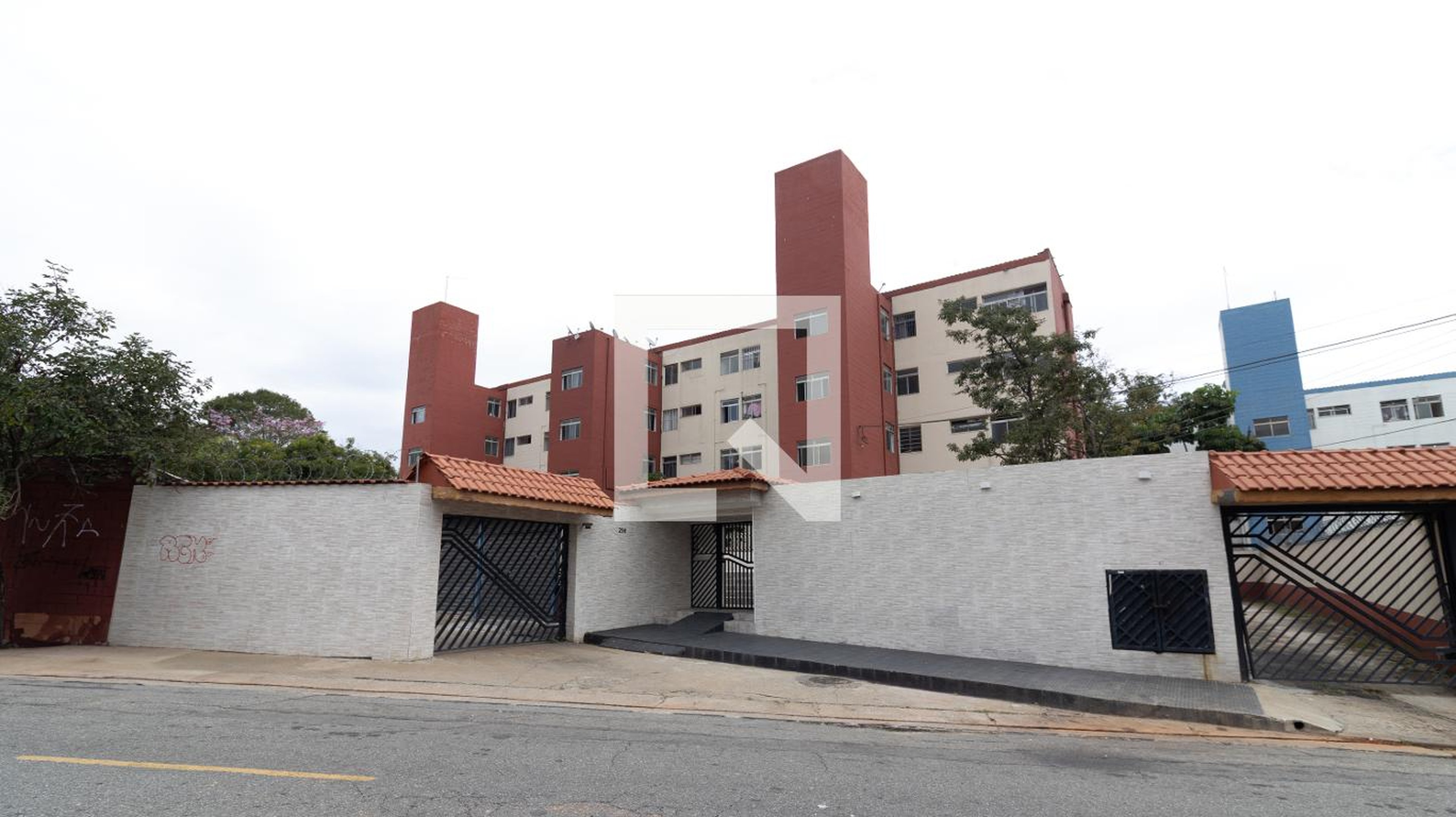 Fachada Condomínio em Rua Padre José Vieira de Matos, 296