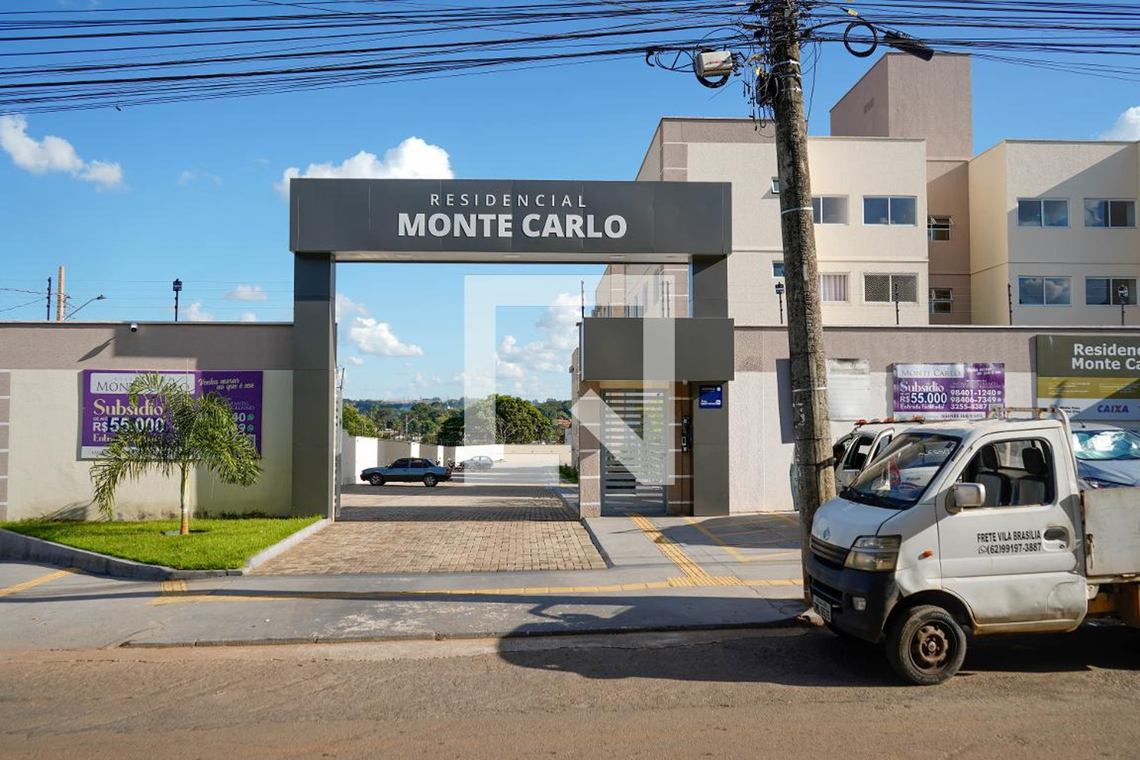 Fachada Condomínio em Alameda A, 0