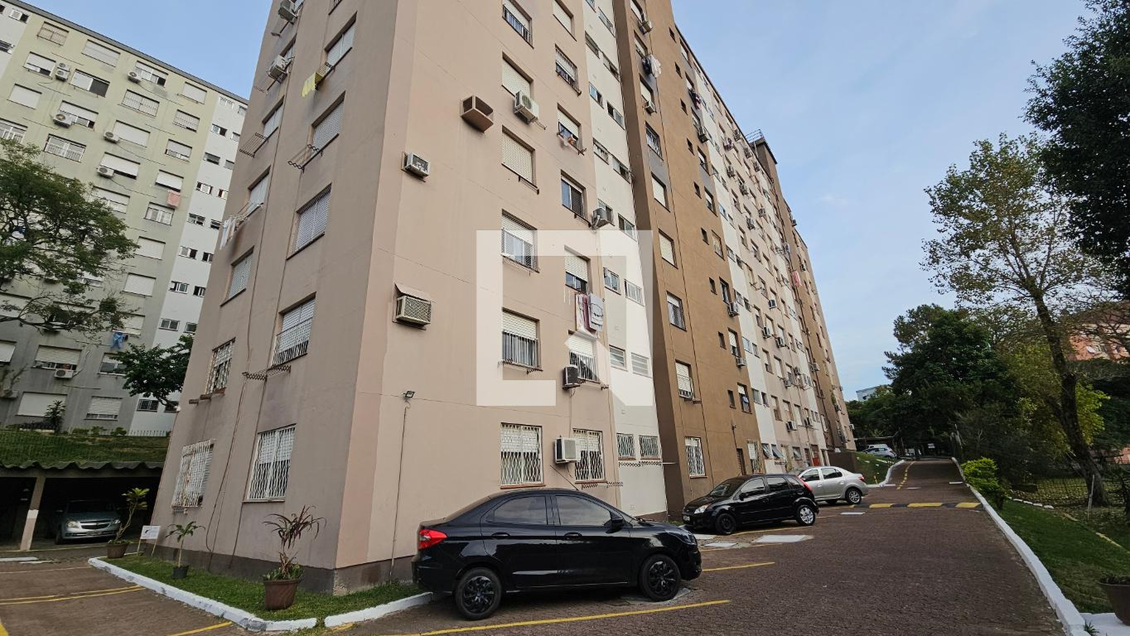 Fachada Condomínio em Rua Doutor Otávio Santos, 258