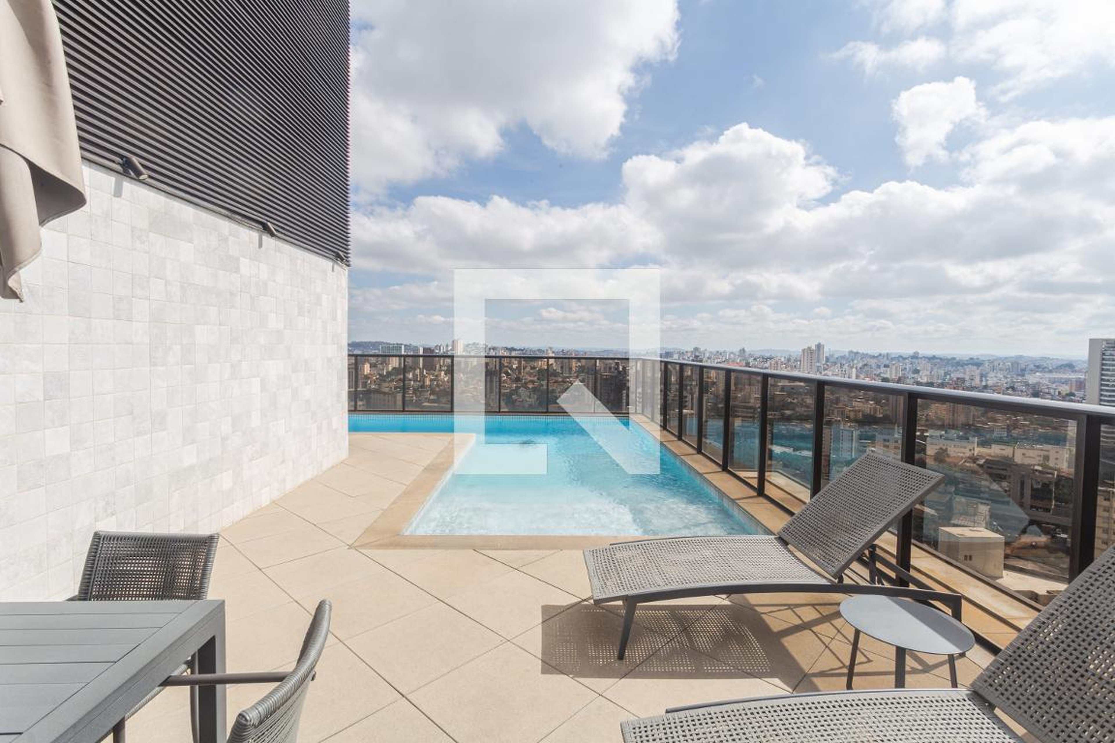 Área da Piscina - Ed. Home Residence