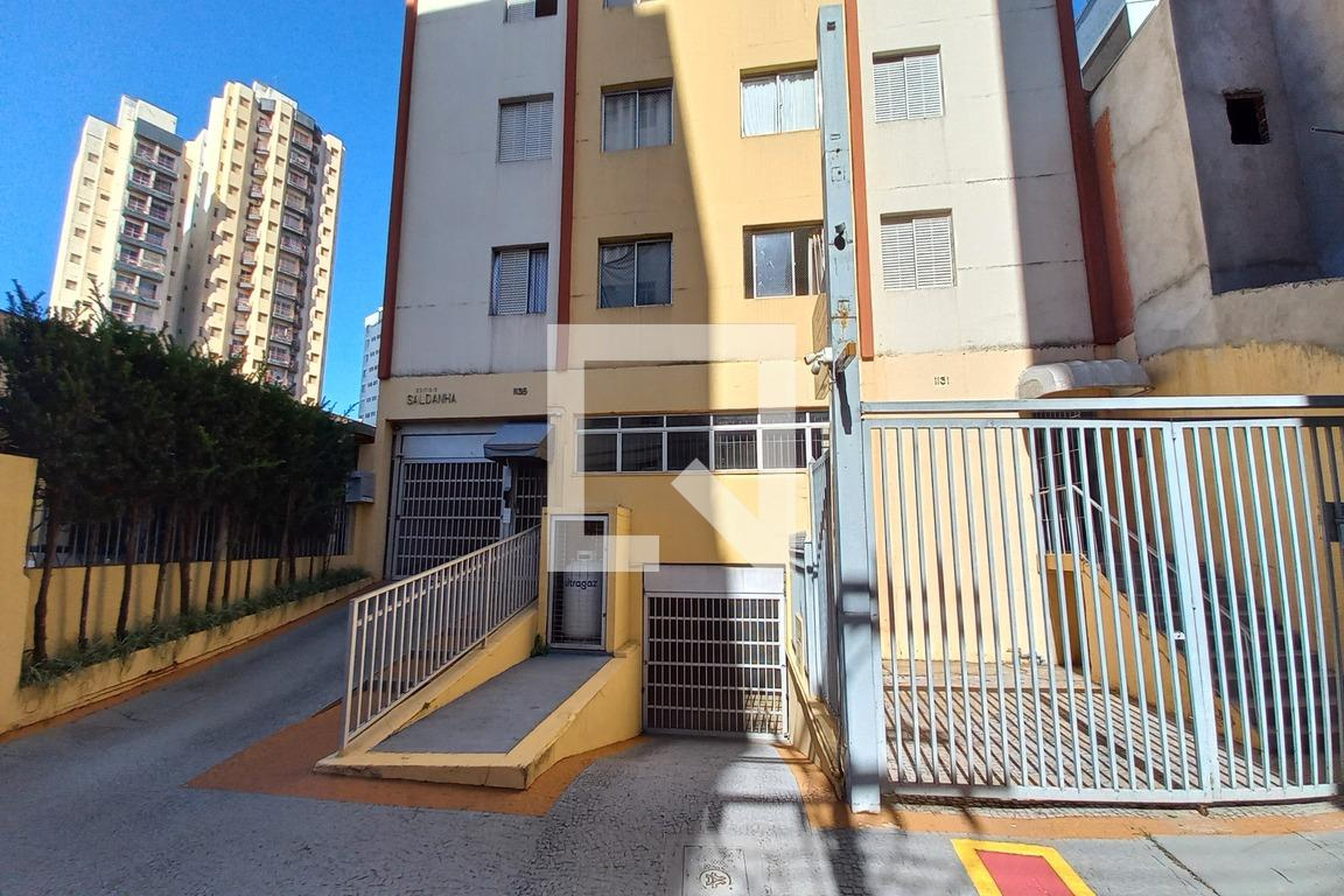 Fachada do Prédio Condomínio em Rua Saldanha Marinho, 1135