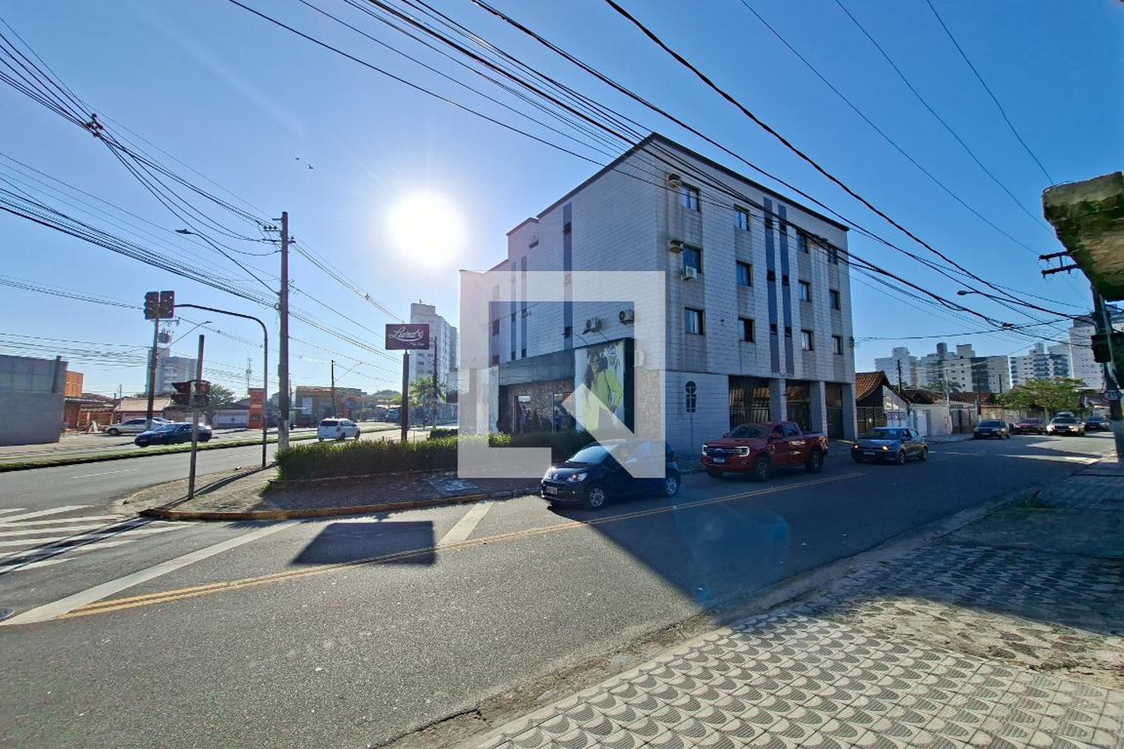 Fachada do Prédio Condomínio em Avenida Osasco, 640