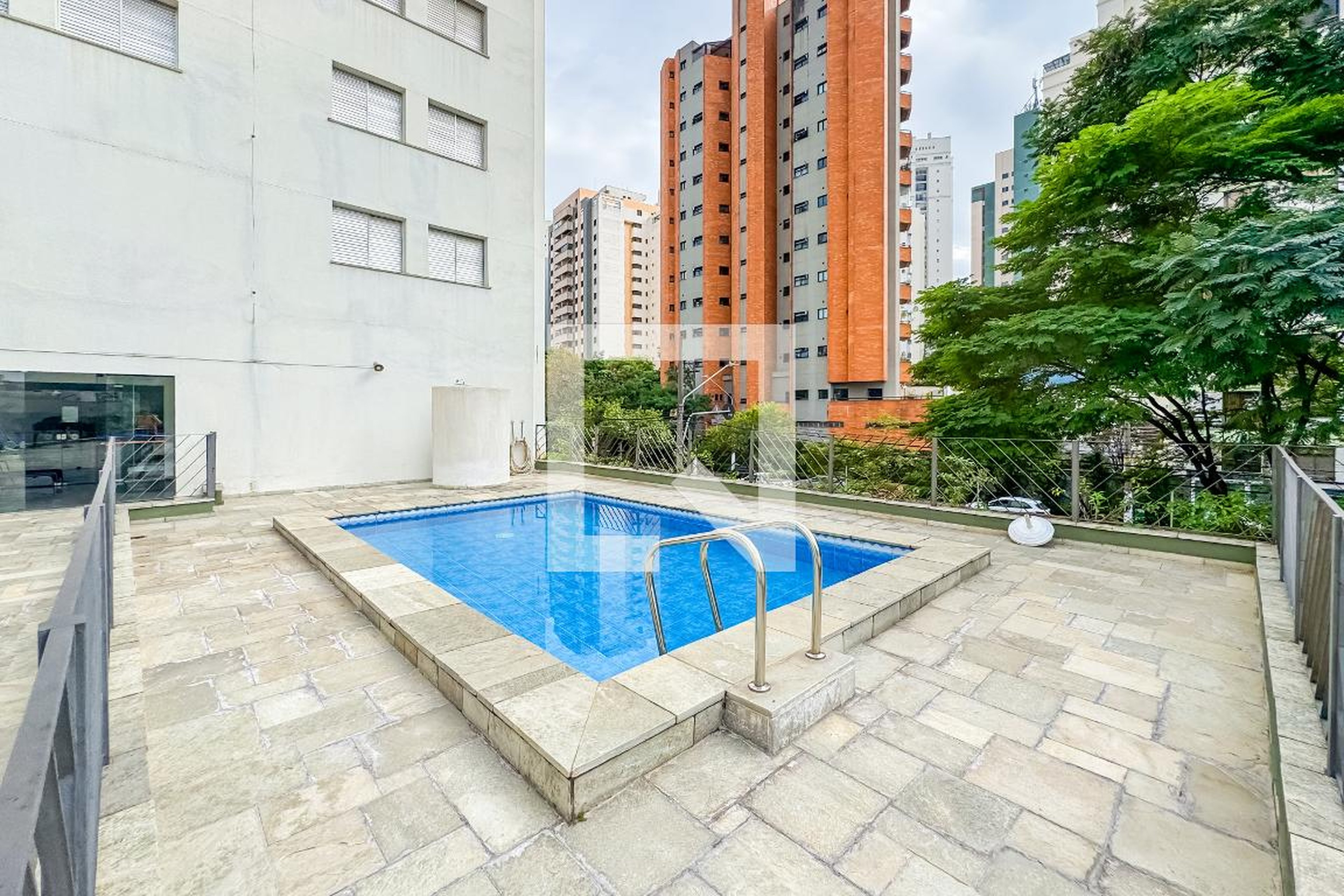 Piscina - Edifício Thelma
