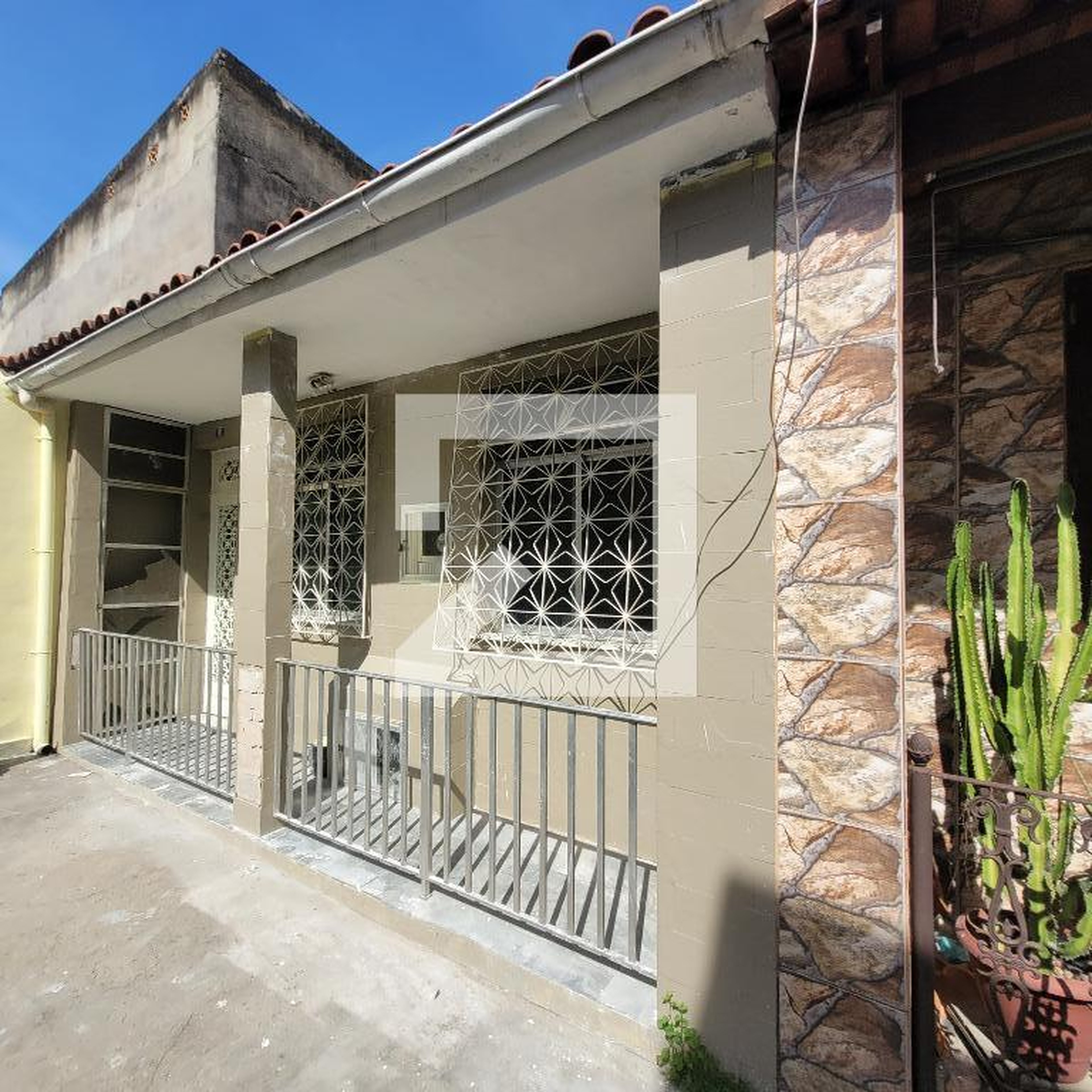 Fachada Condomínio em Rua Américo Vespúcio, 50