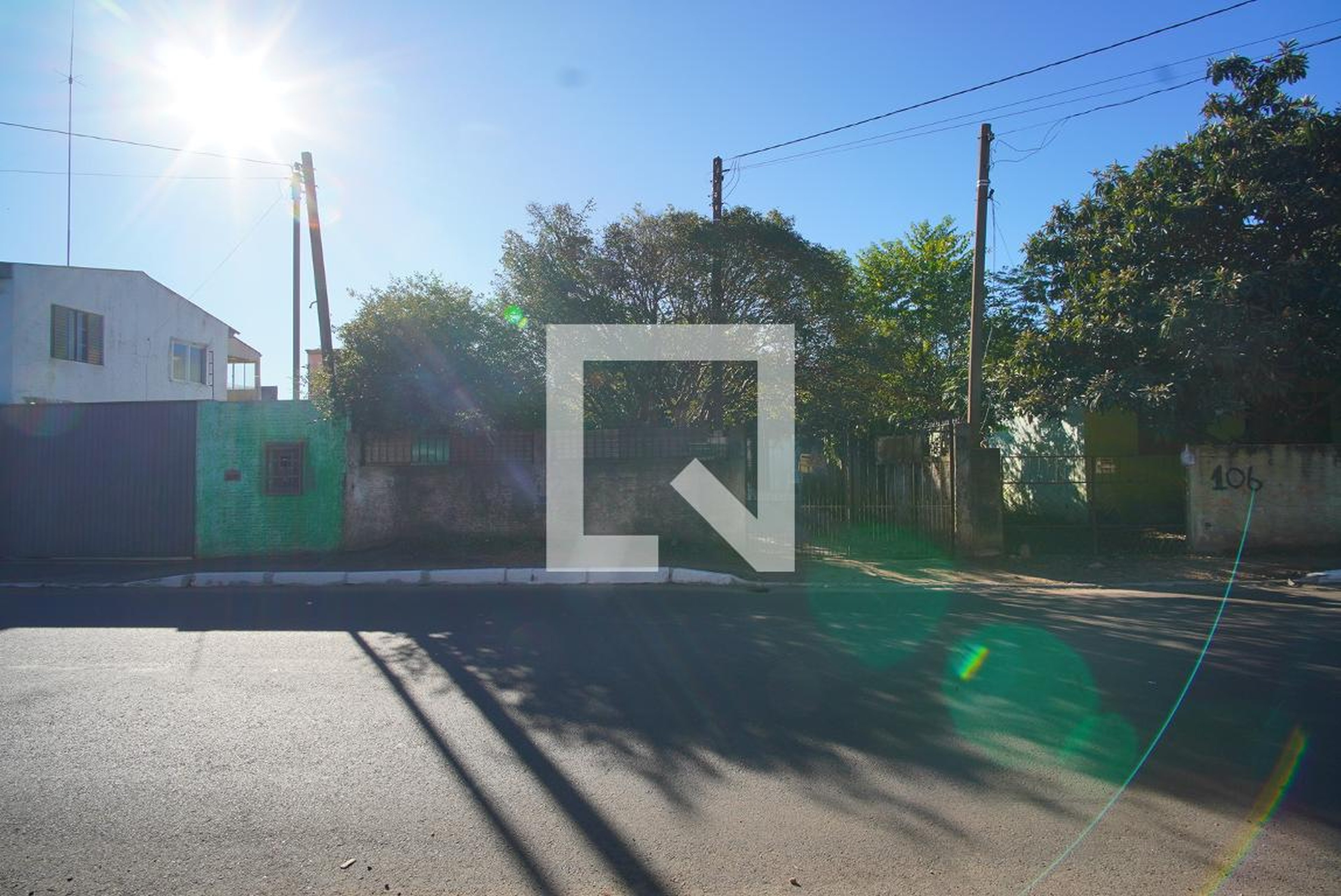 Fachada Condomínio em Avenida Bernardino Silveira Pastoriza, 12