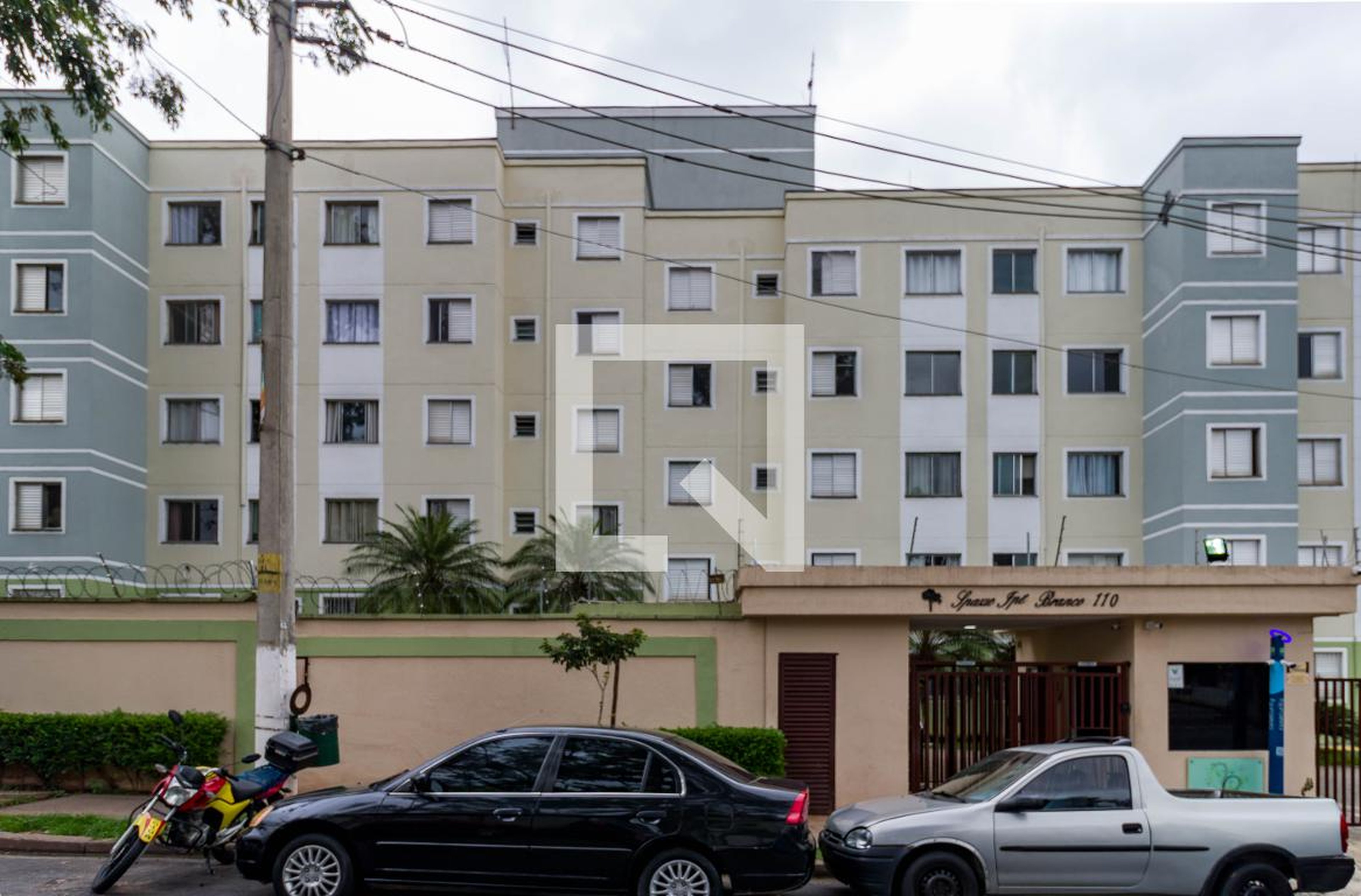 Fachada Condomínio em Rua Francisco da Cruz Mellão, 110