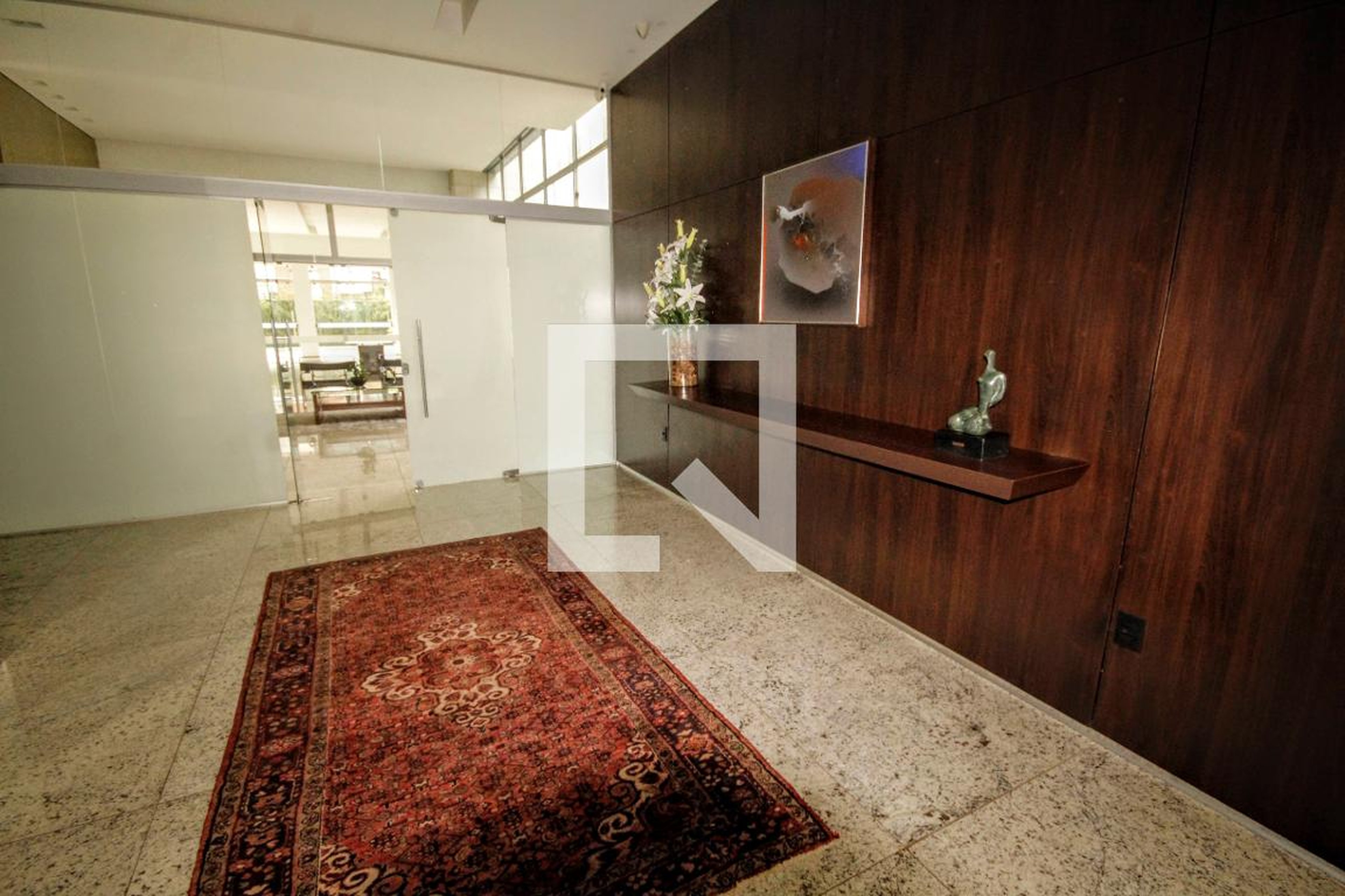 Hall de entrada Condomínio em Rua Pernambuco, 881