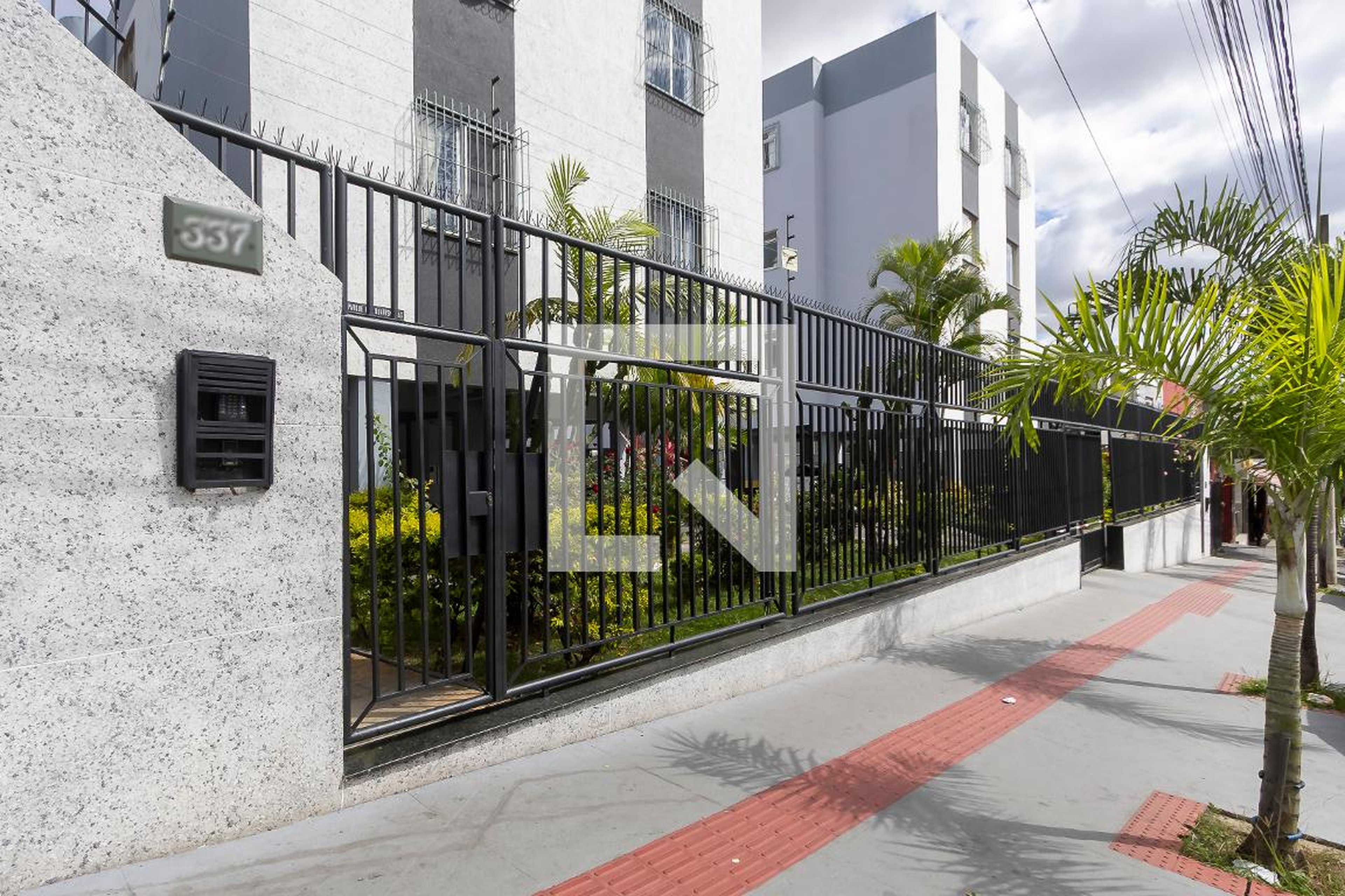 Fachada do Prédio Condomínio em Avenida dos Engenheiros, 337