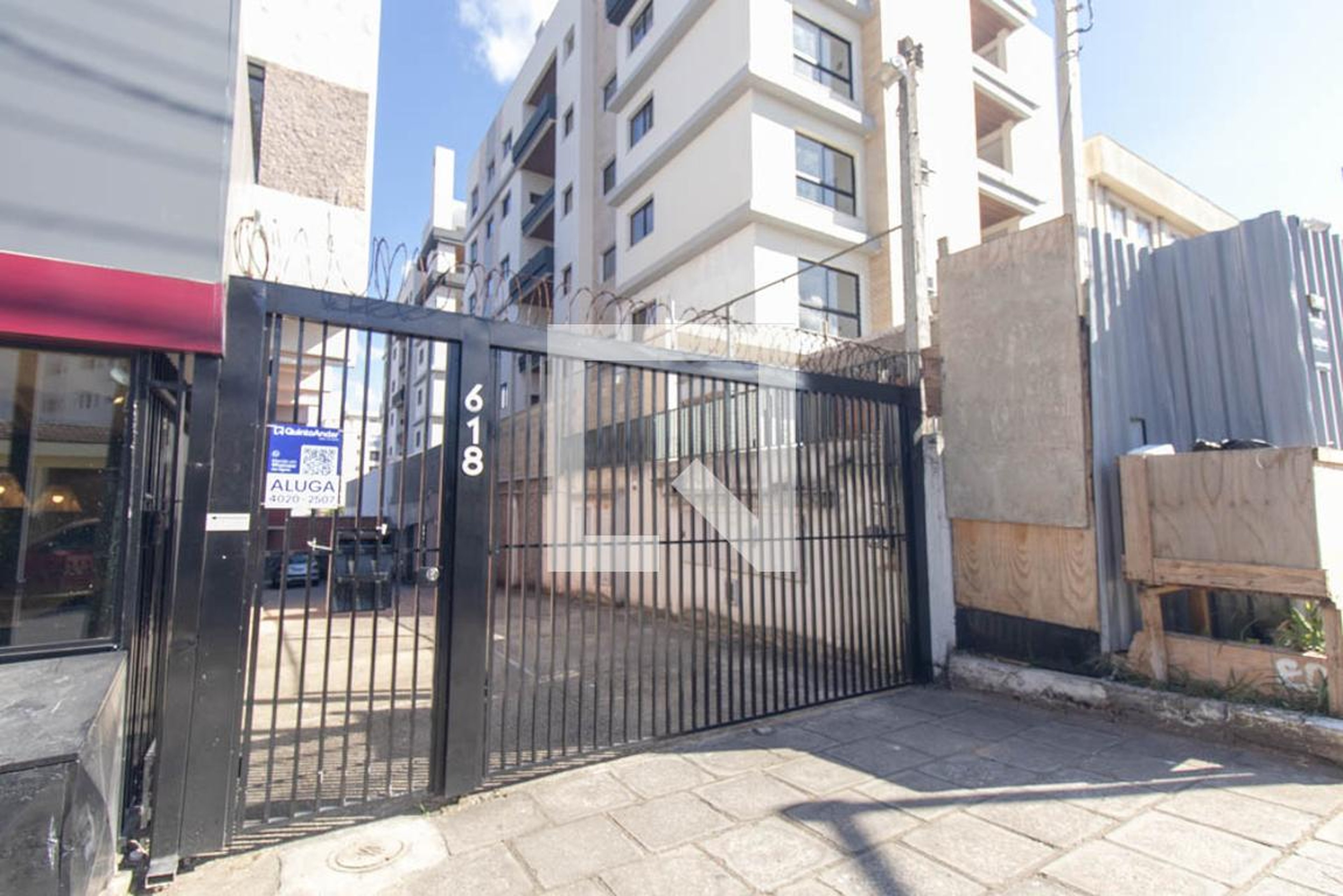 Fachada do Condomínio Condomínio em Rua Murilo do Amaral Ferreira, 618