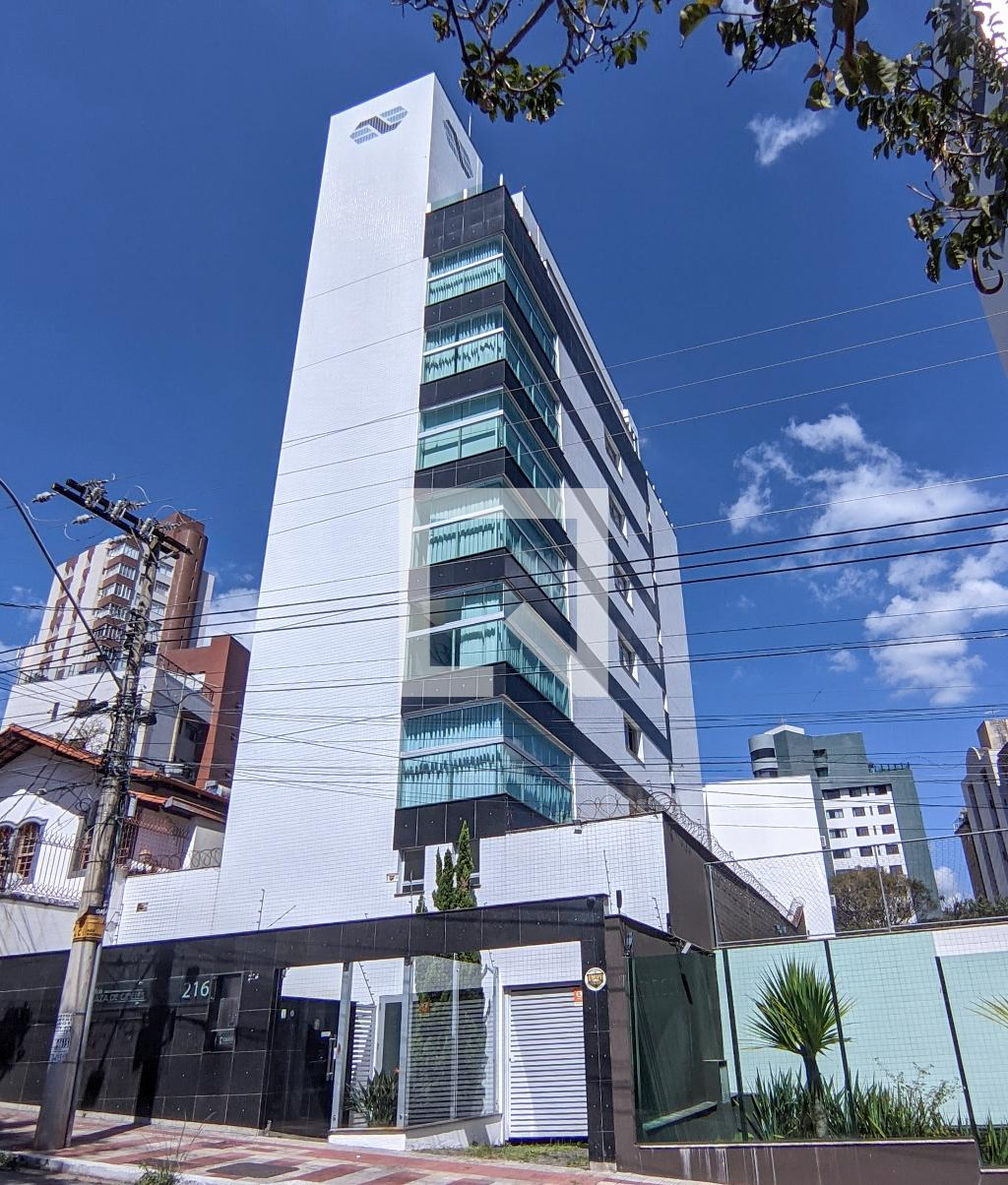 Fachada Condomínio em Rua Henrique Passini, 216