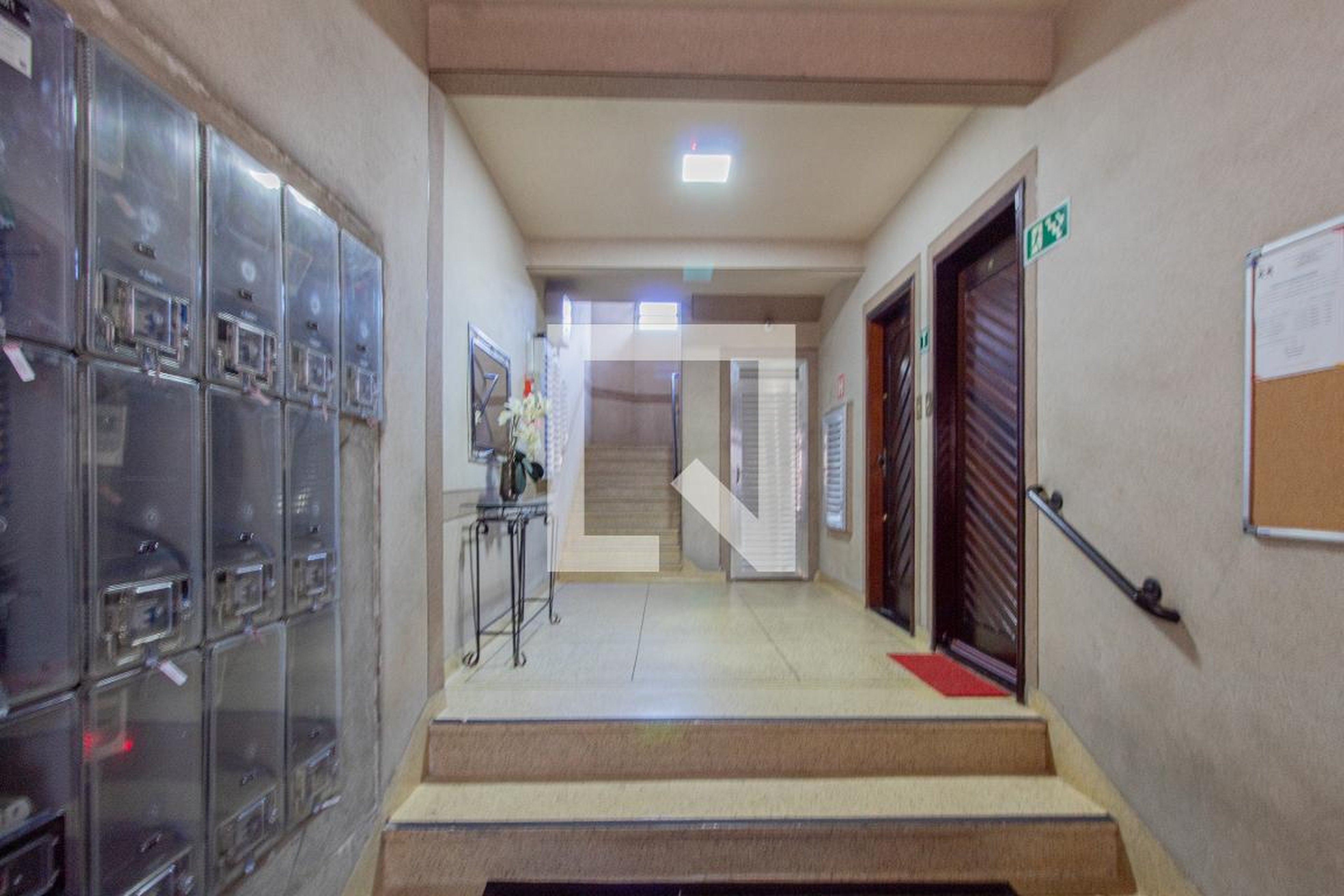 Hall de Entrada Condomínio em Avenida Amador Bueno da Veiga, 3028