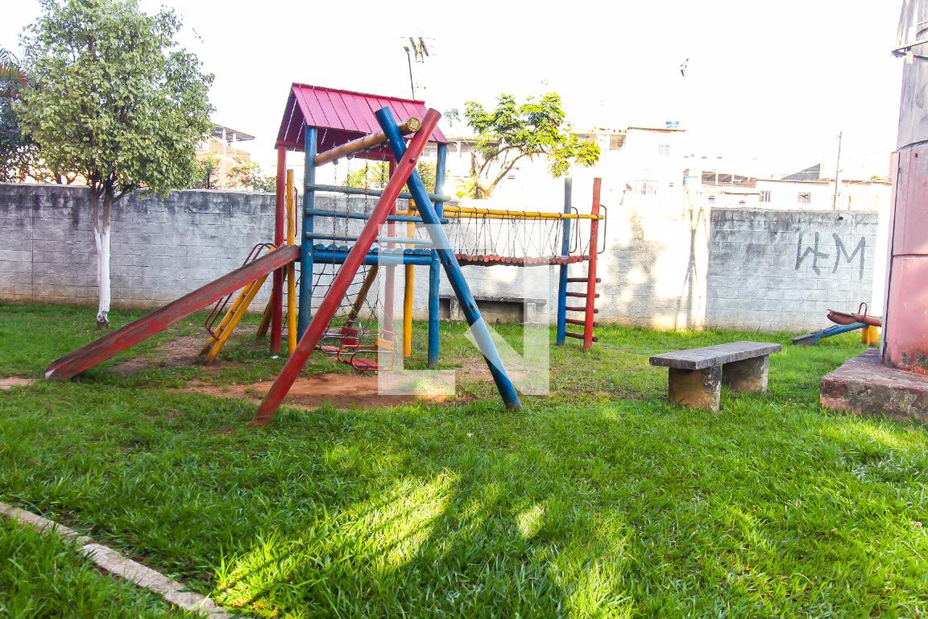 Playground - Elvis Cdhu