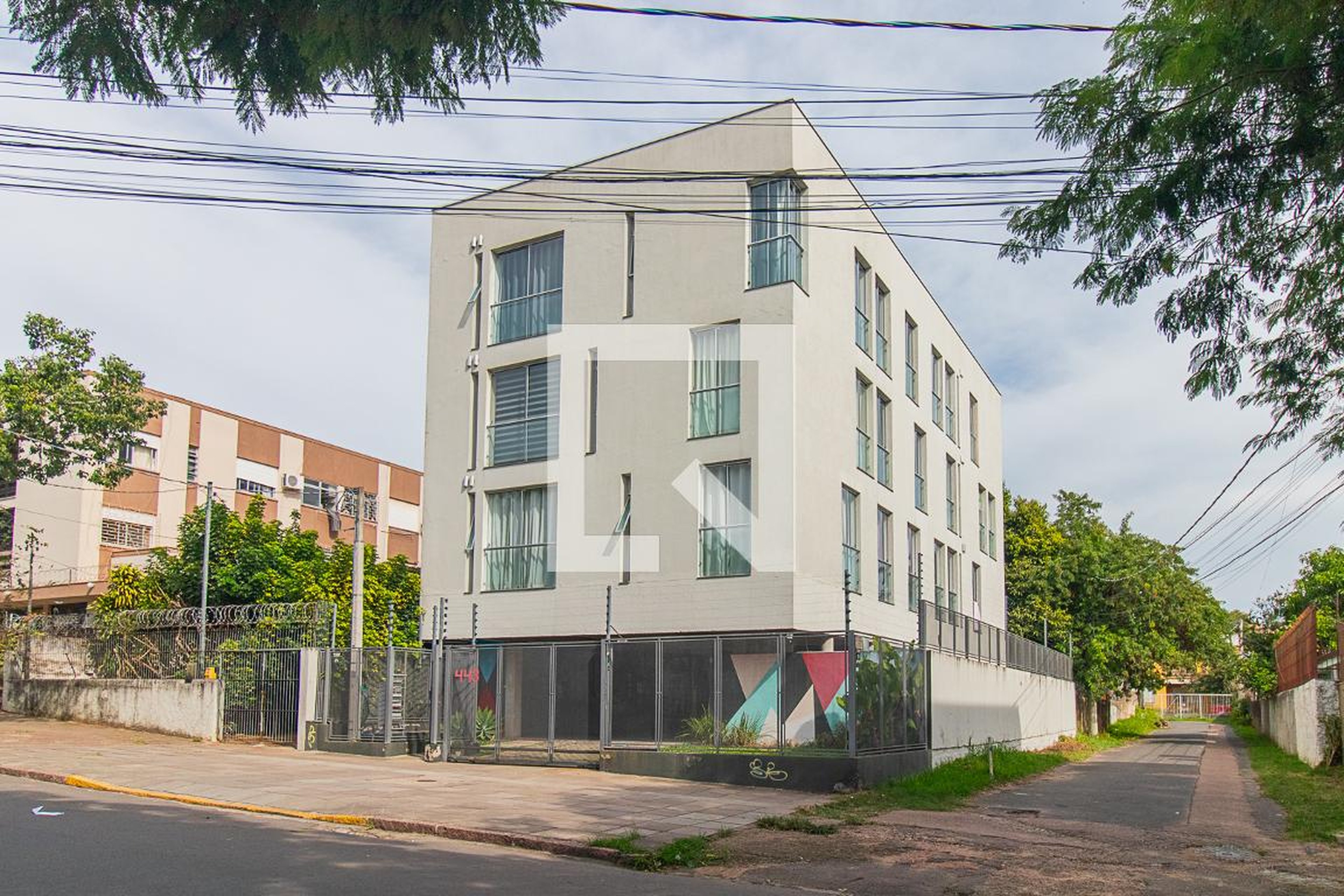 Fachada Condomínio O Box 443