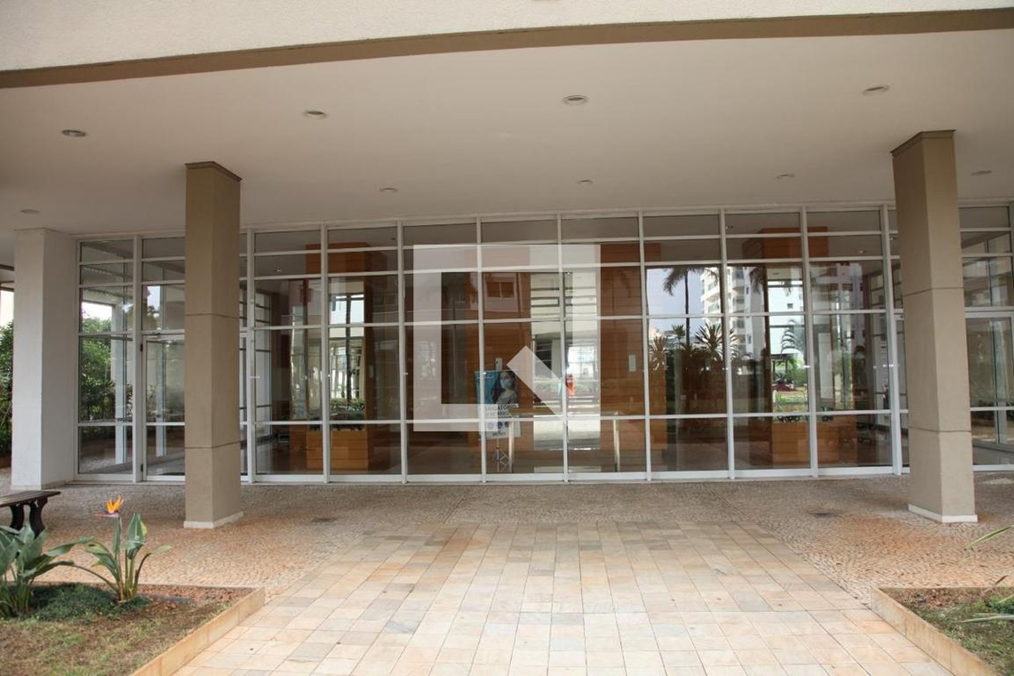 Entrada - Celebration