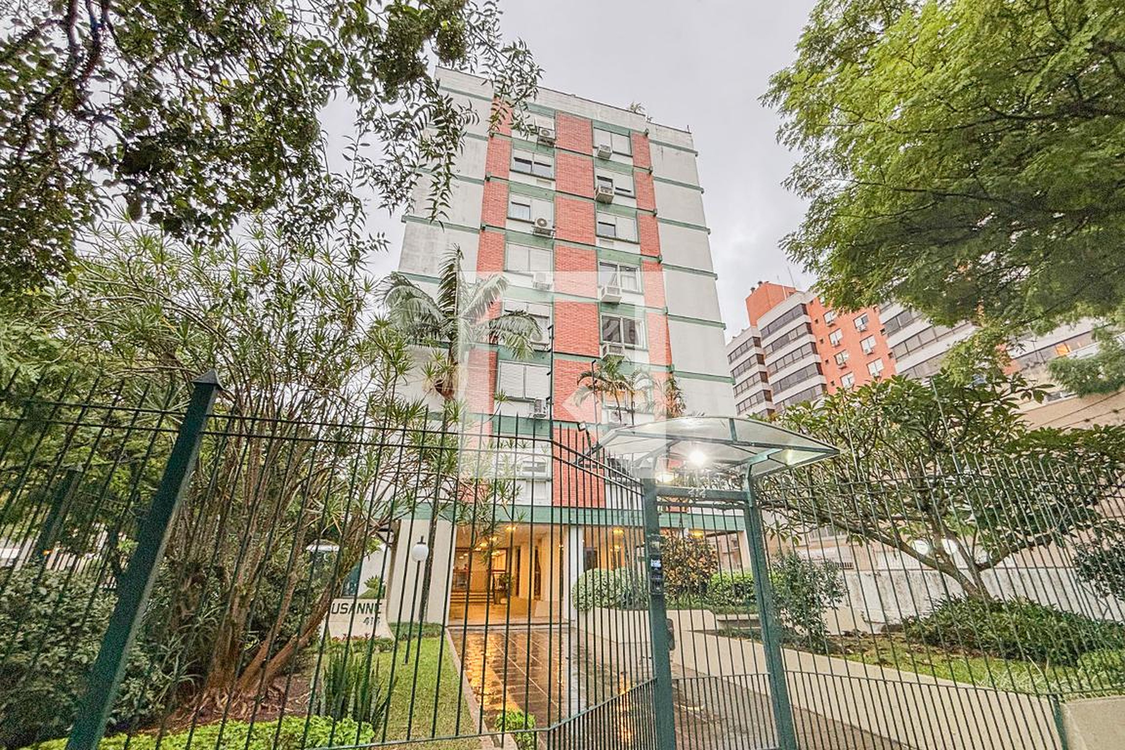 Fachada Condomínio em Rua Costa, 414