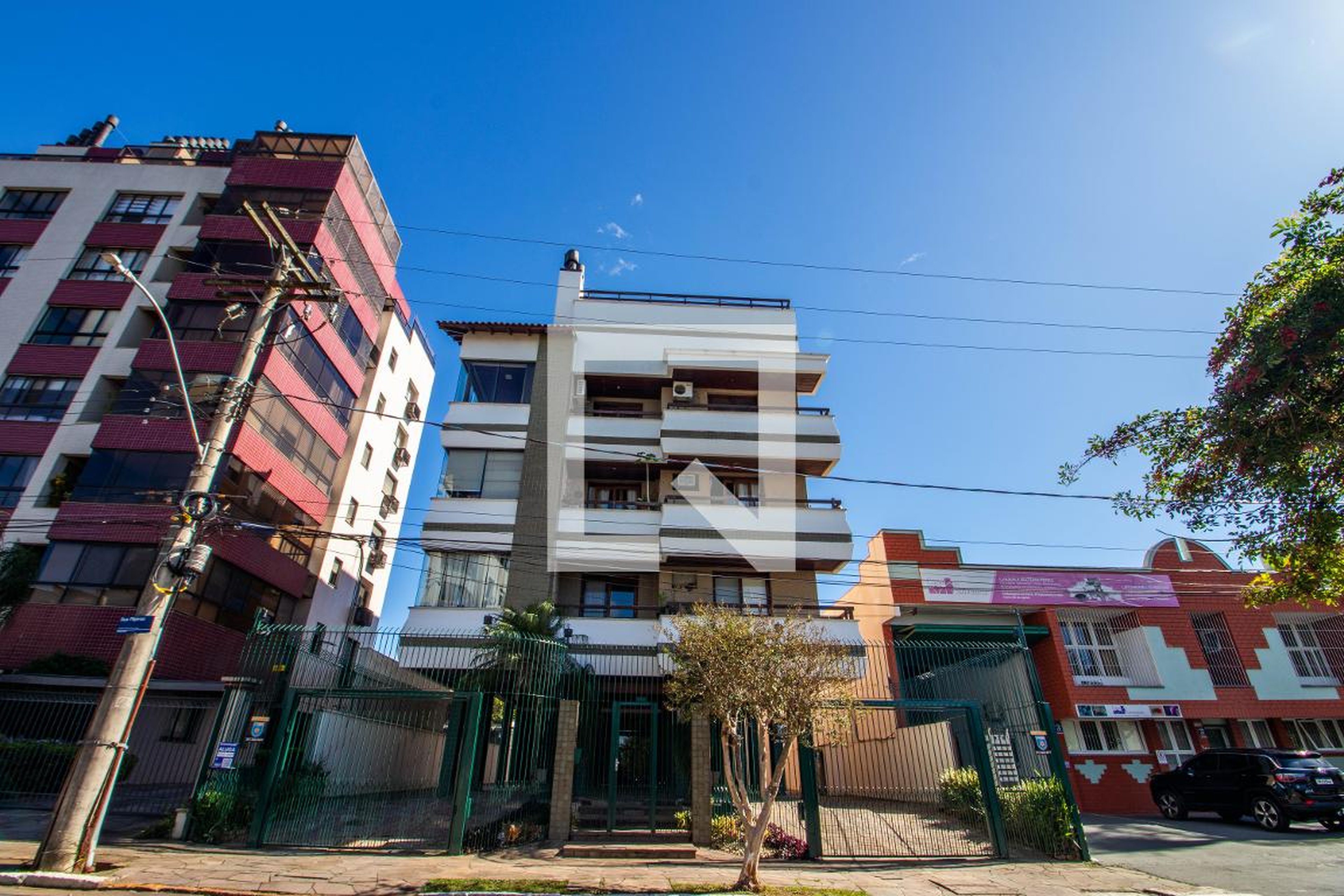 Fachada Condomínio em Rua Santa Tecla, 330
