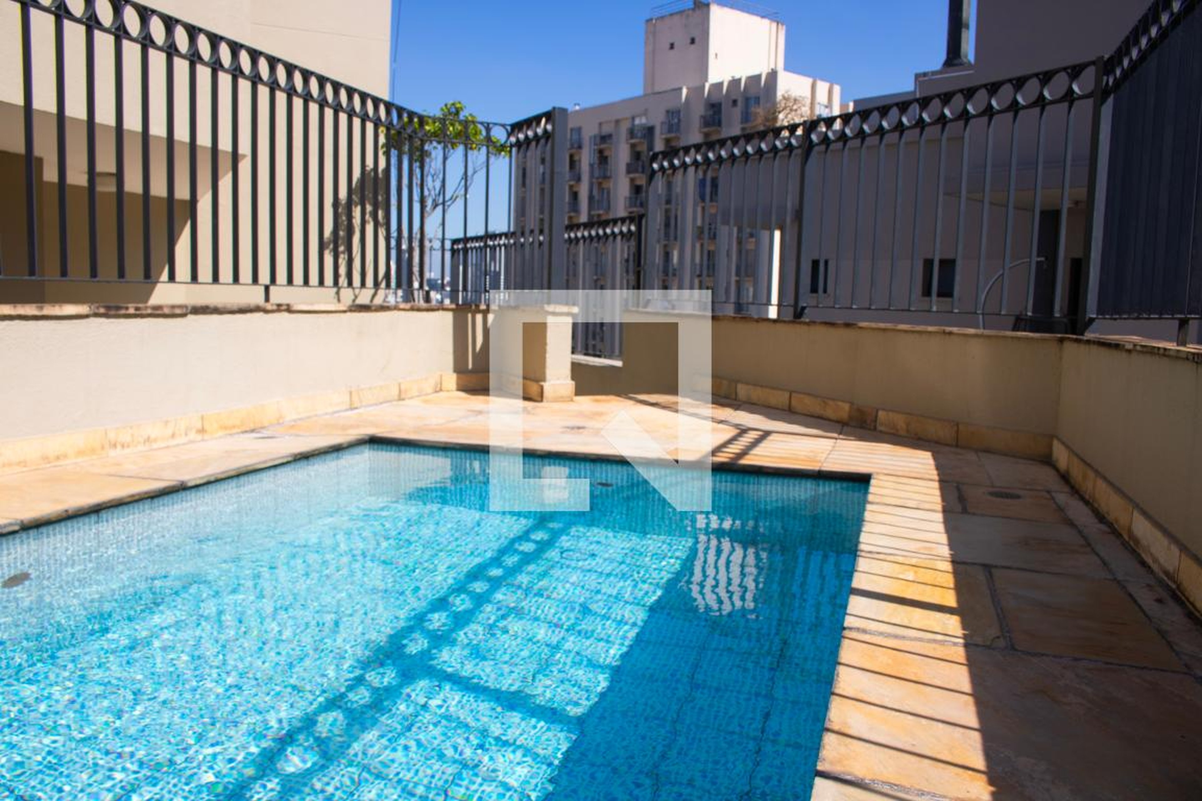 Piscina - Edifício Conde Monteverdi