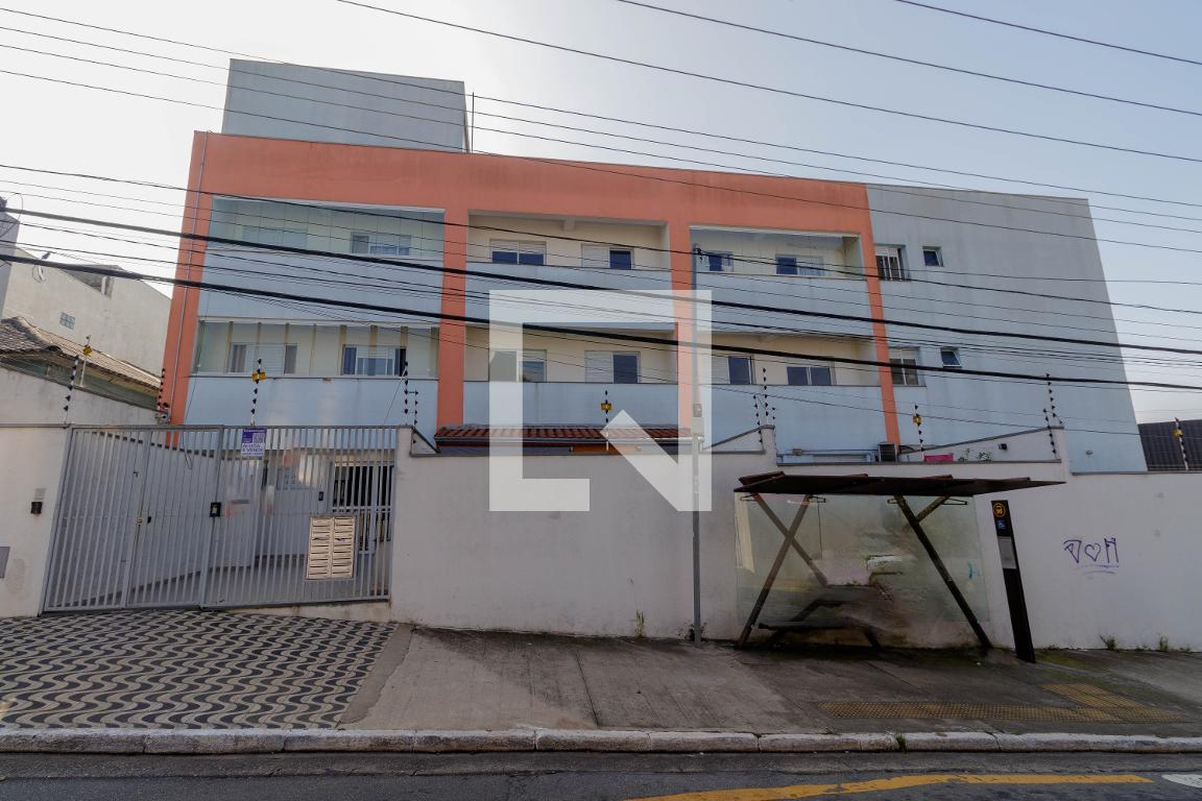 Fachada Condomínio em Rua Antero de Quental, 117