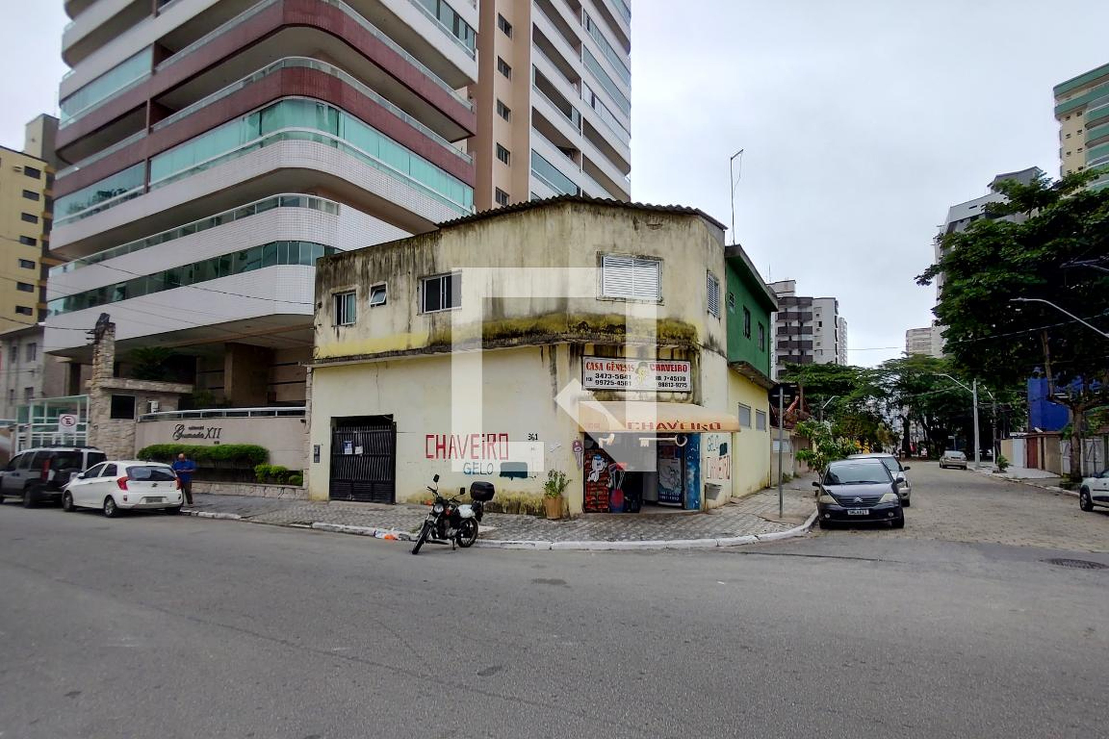 Fachada do Prédio Condomínio em Rua Doutor João Sampaio, 361