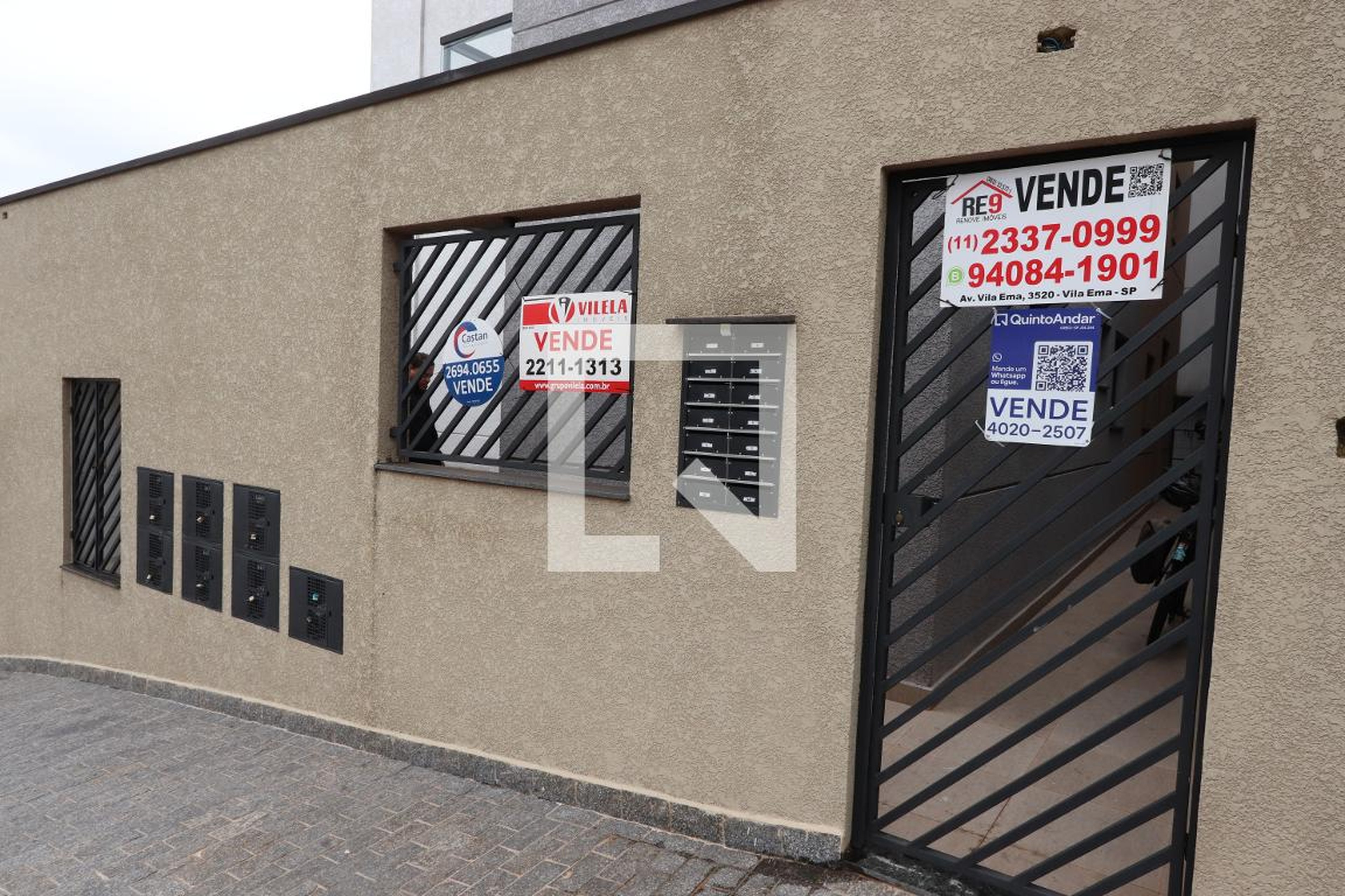 Fachada Condomínio em Rua Barbacena, 132