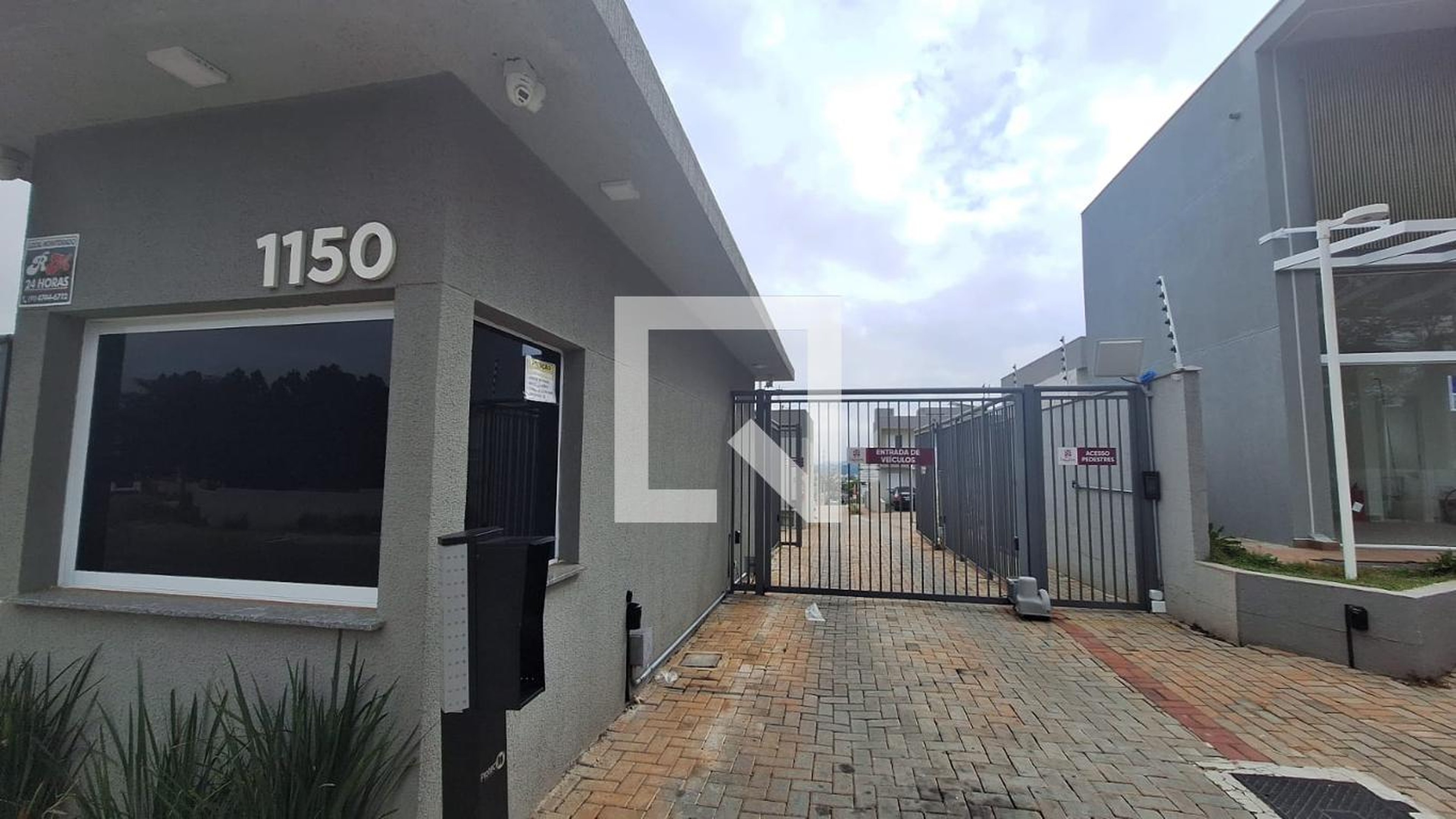 Fachada Condomínio Villa das Paineiras