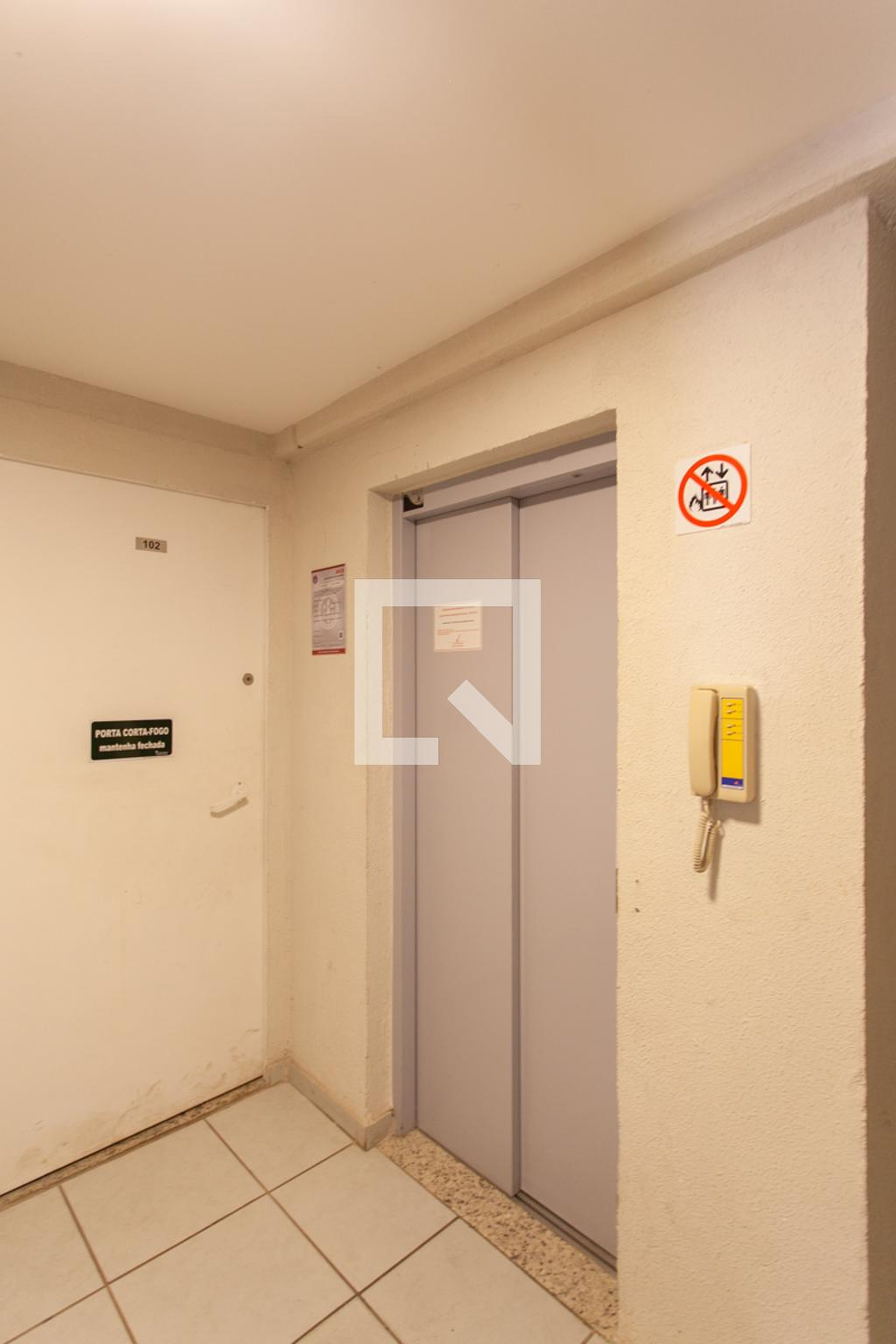 Elevador - Residencial Gran Escócia