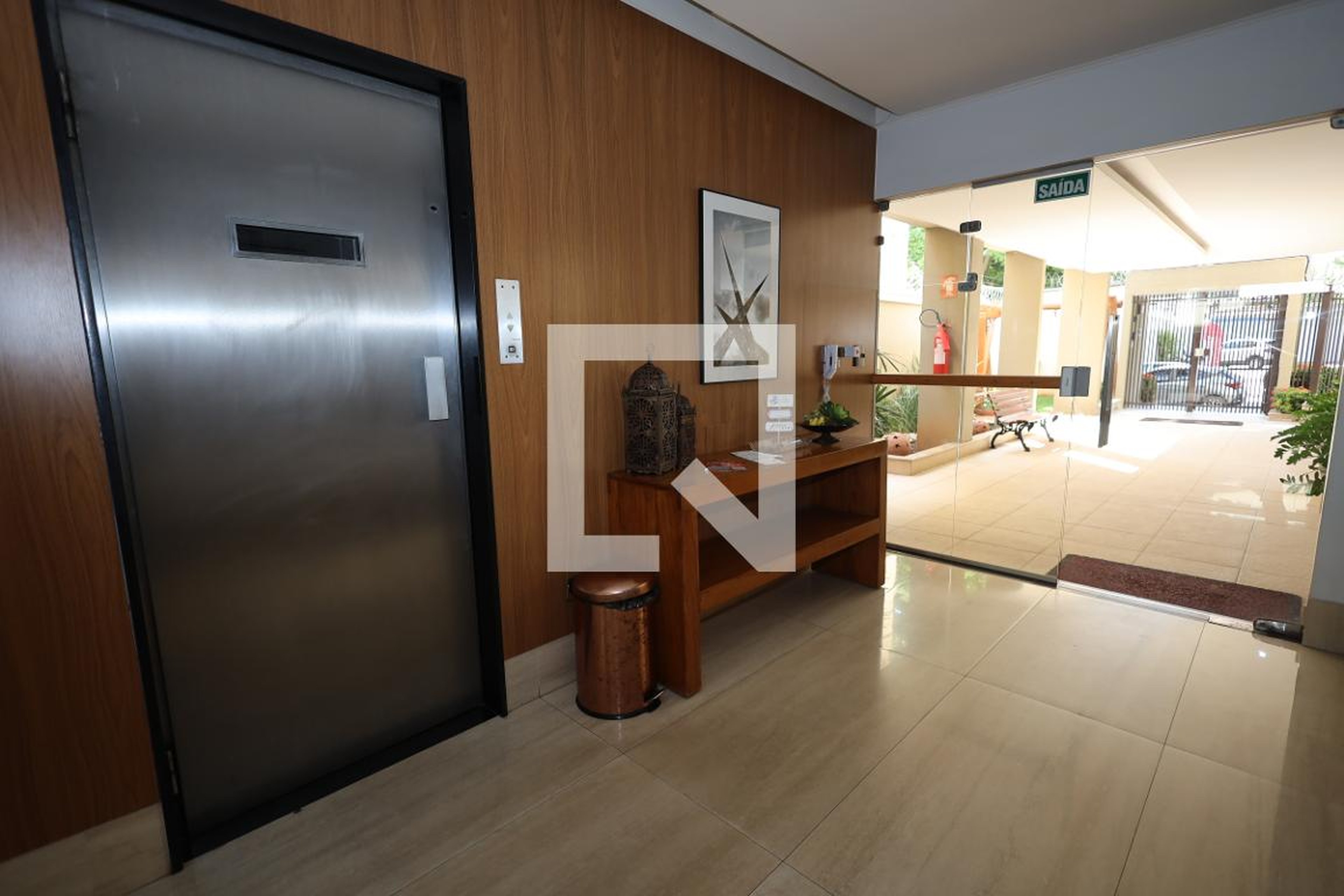 Hall de entrada - Edifico Aline