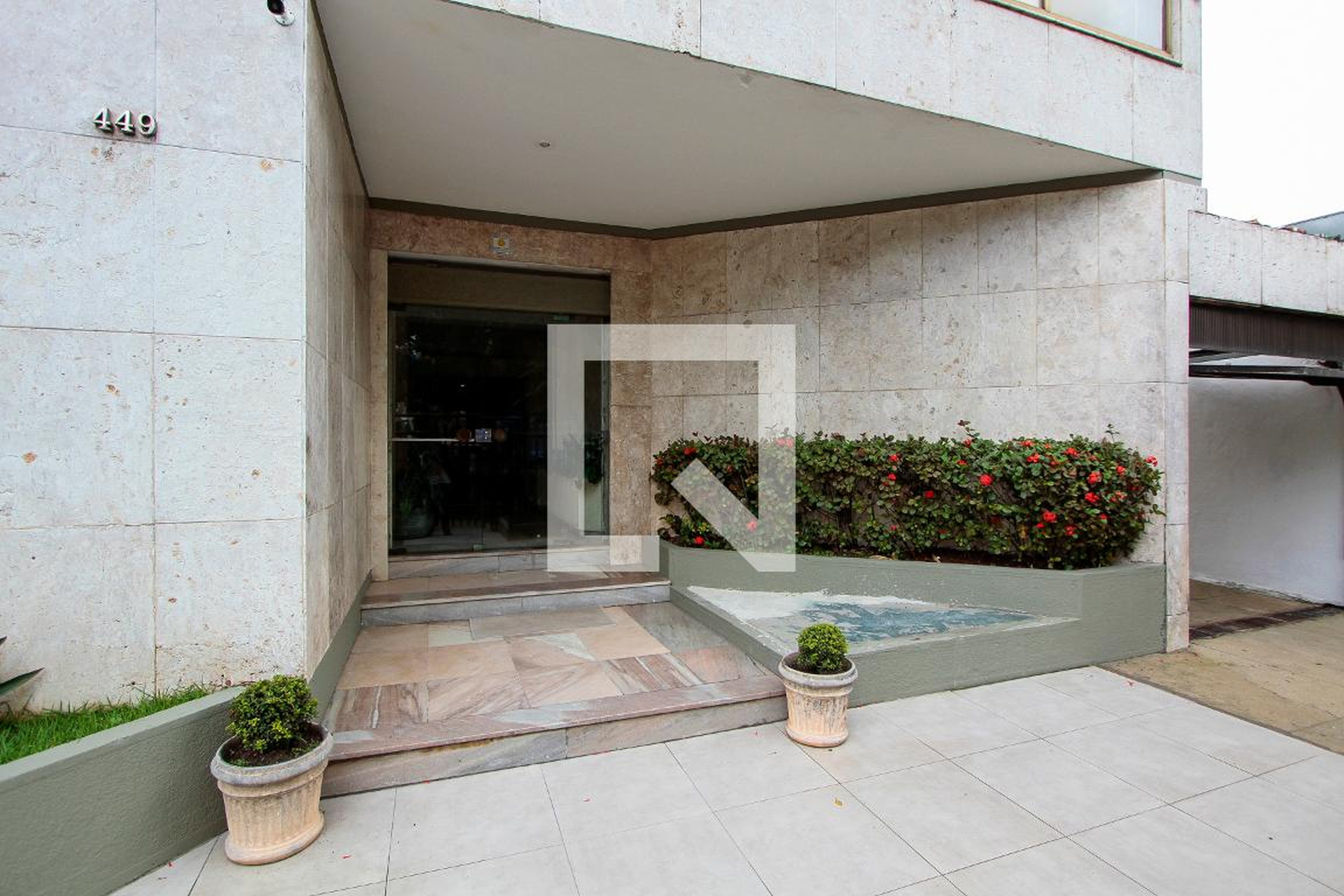 Entrada do prédio - Edifício Rodolfo de Amoedo