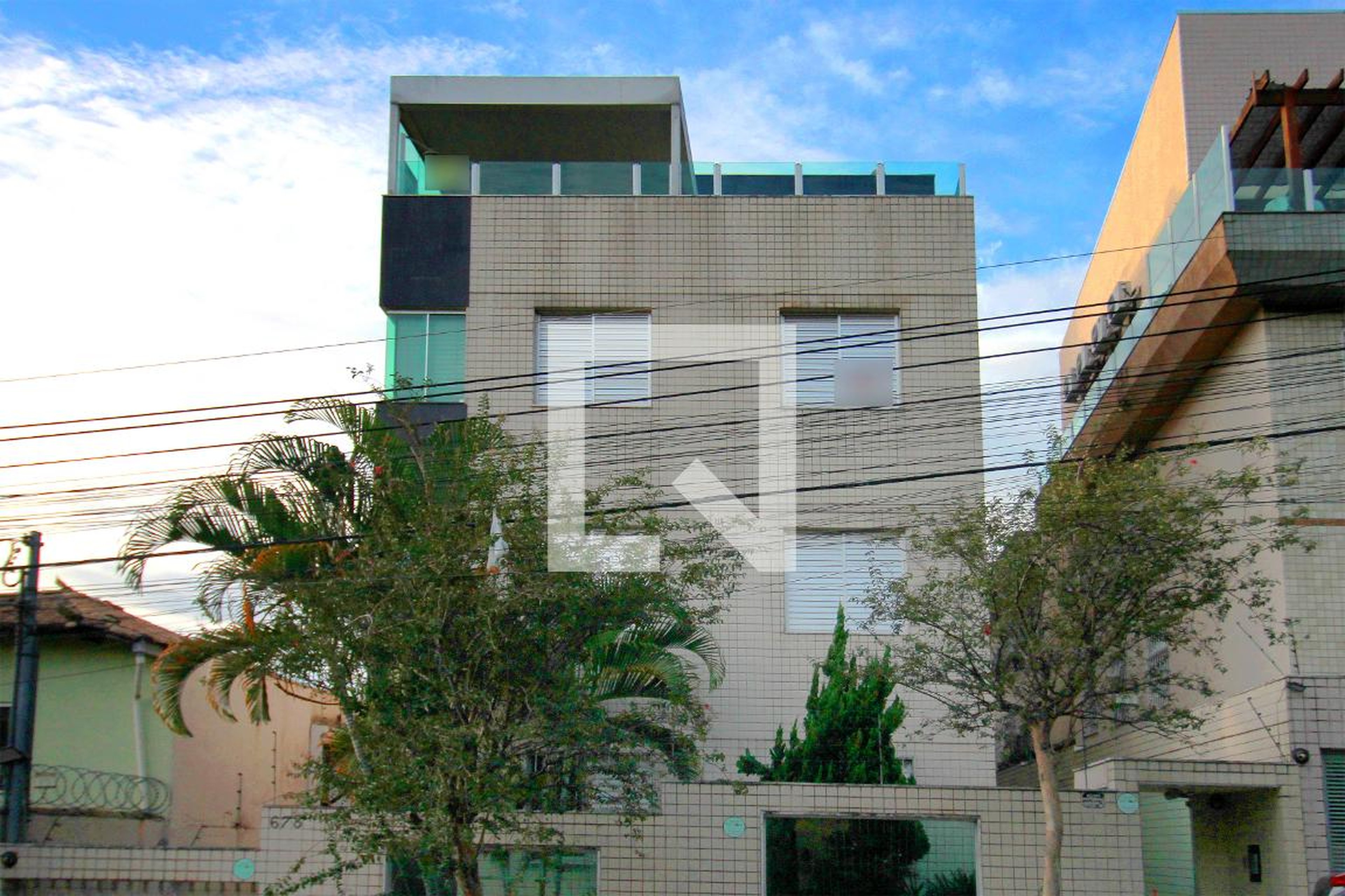 Fachada Condomínio em Rua Ministro Ivan Lins, 678