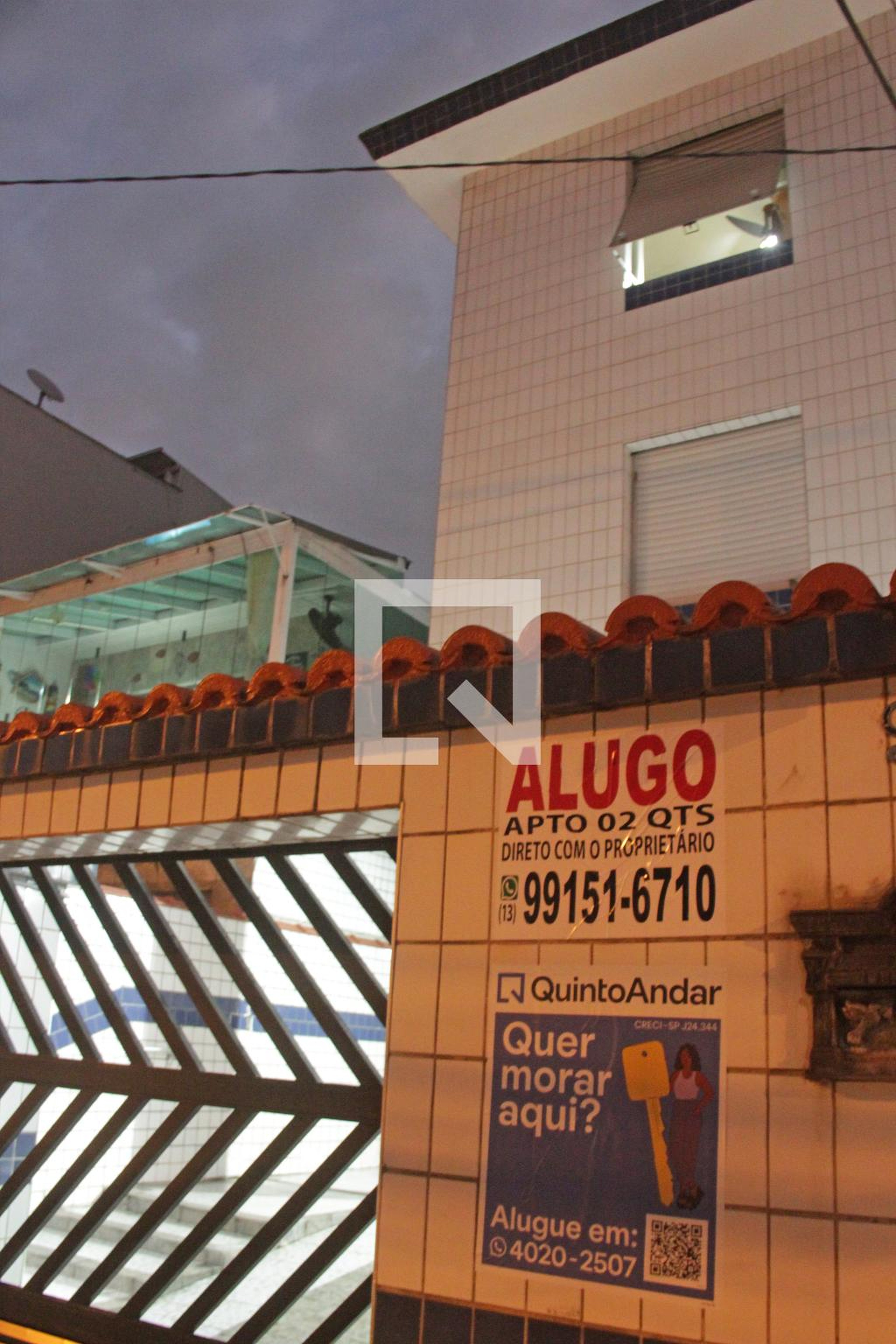 Fachada Condomínio em Rua Saturnino de Brito, 98