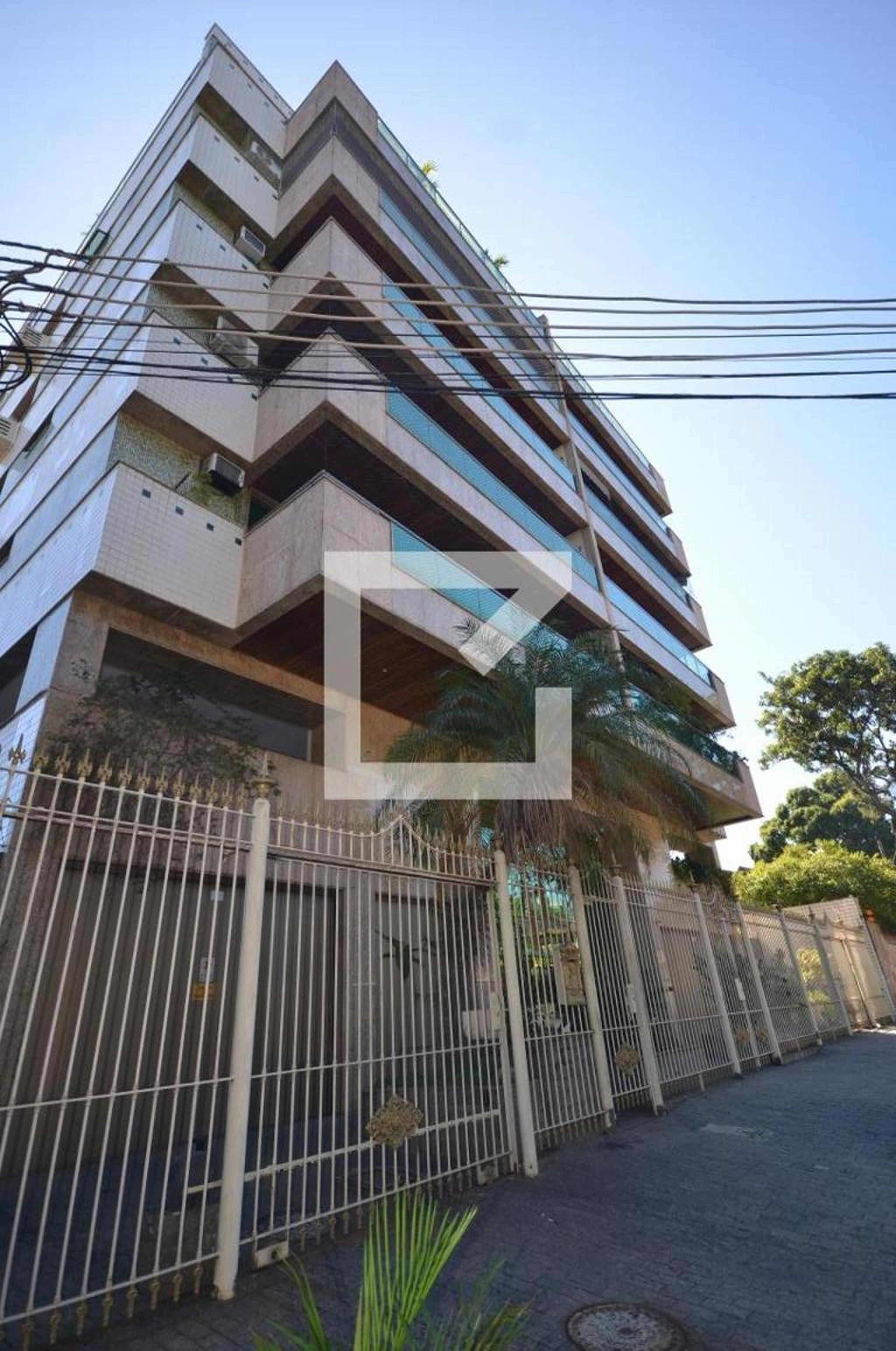 Fachada Condomínio em Rua Evaristo de Morais, 127