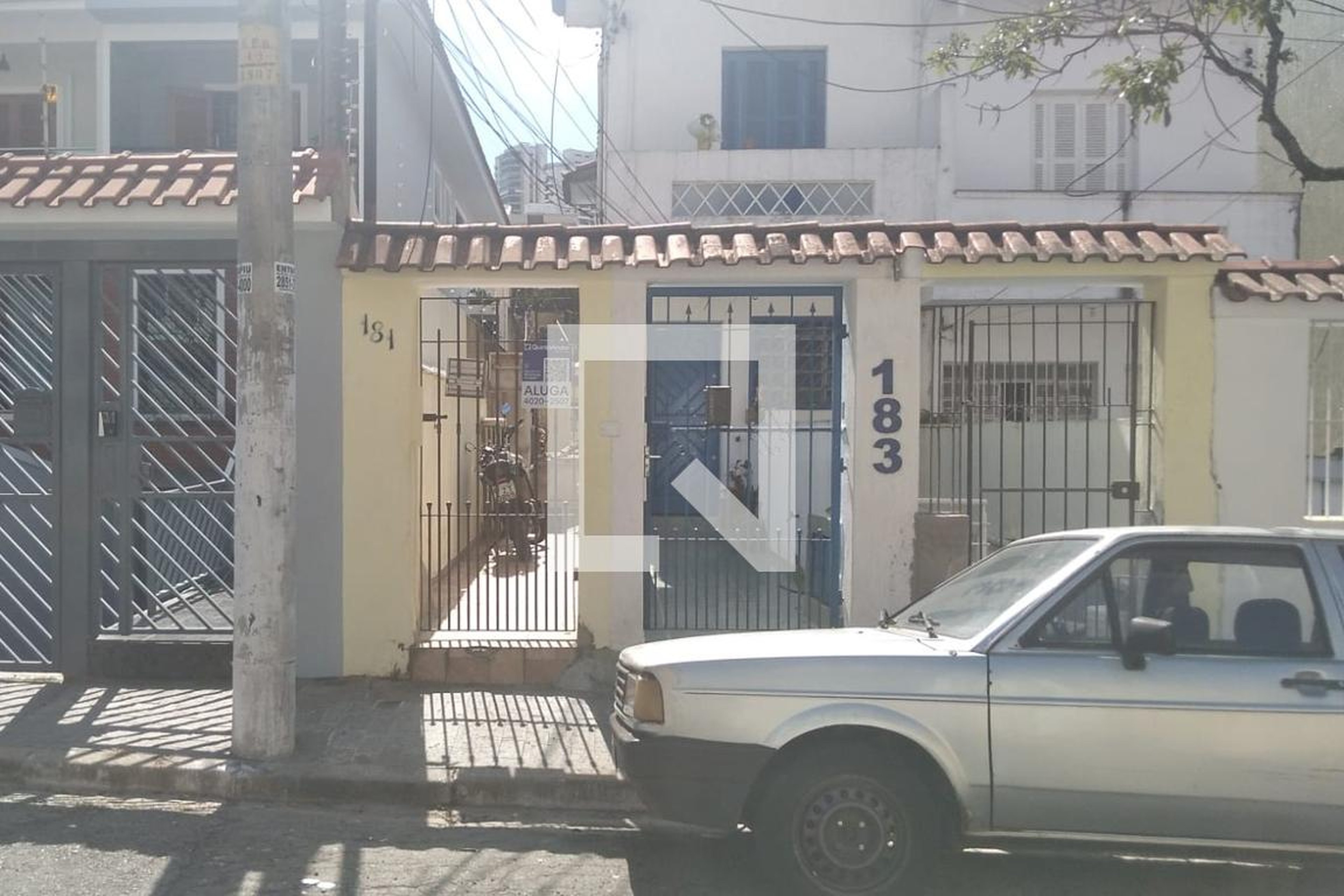 Fachada Condomínio em Rua Antônio Clemente, 181