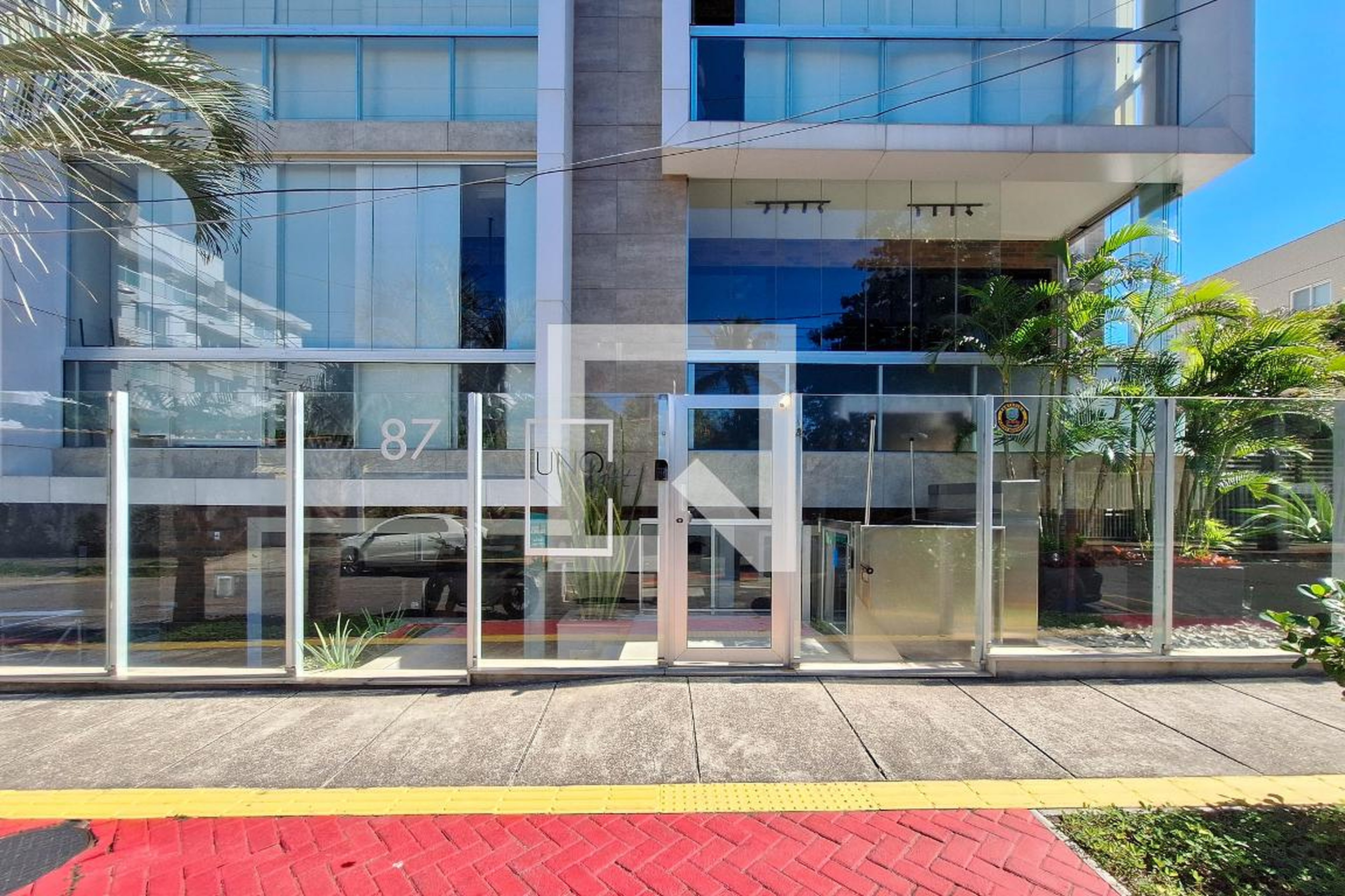 Fachada Condomínio em Rua Pietro Farsoun, 87