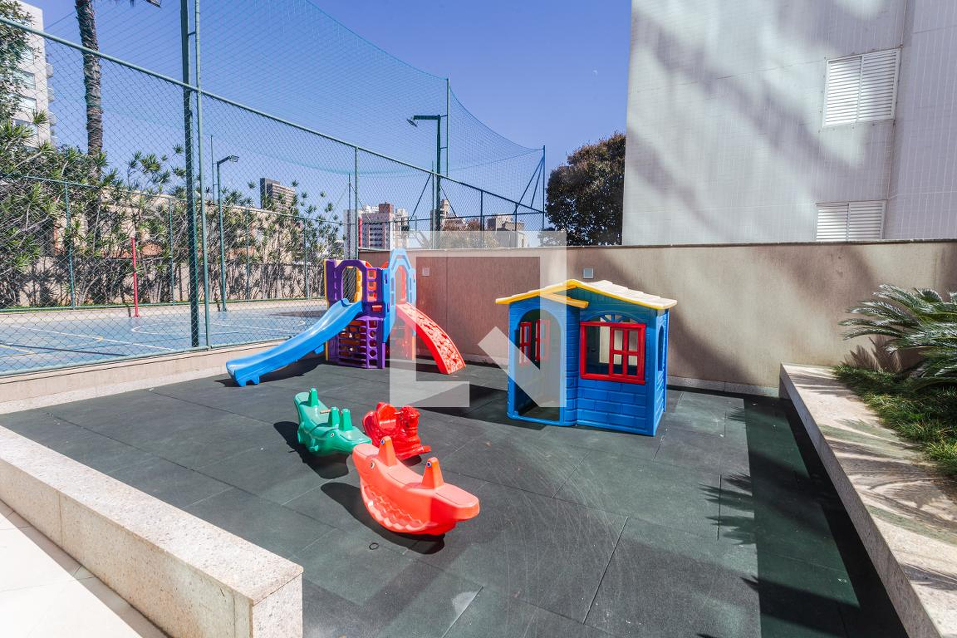 Playground - Arthur Bosamns