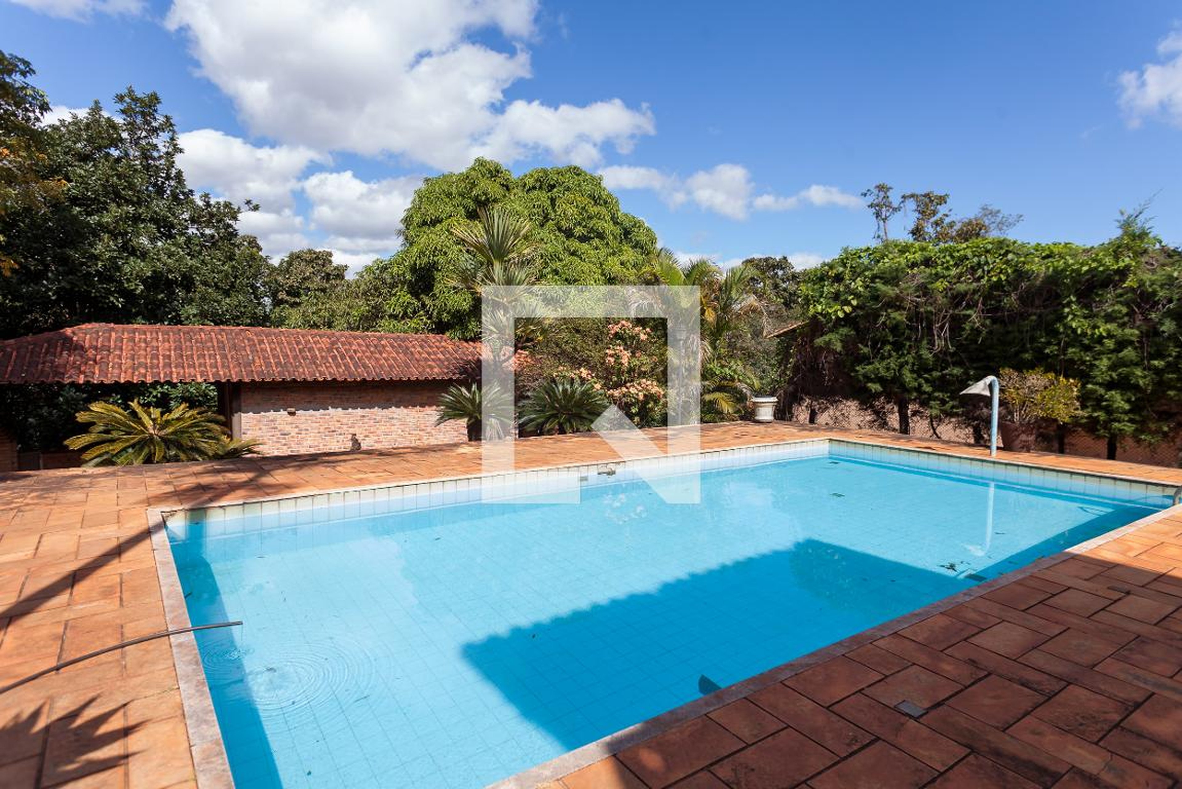 Área Externa Condomínio em Alameda da Mata, 1239