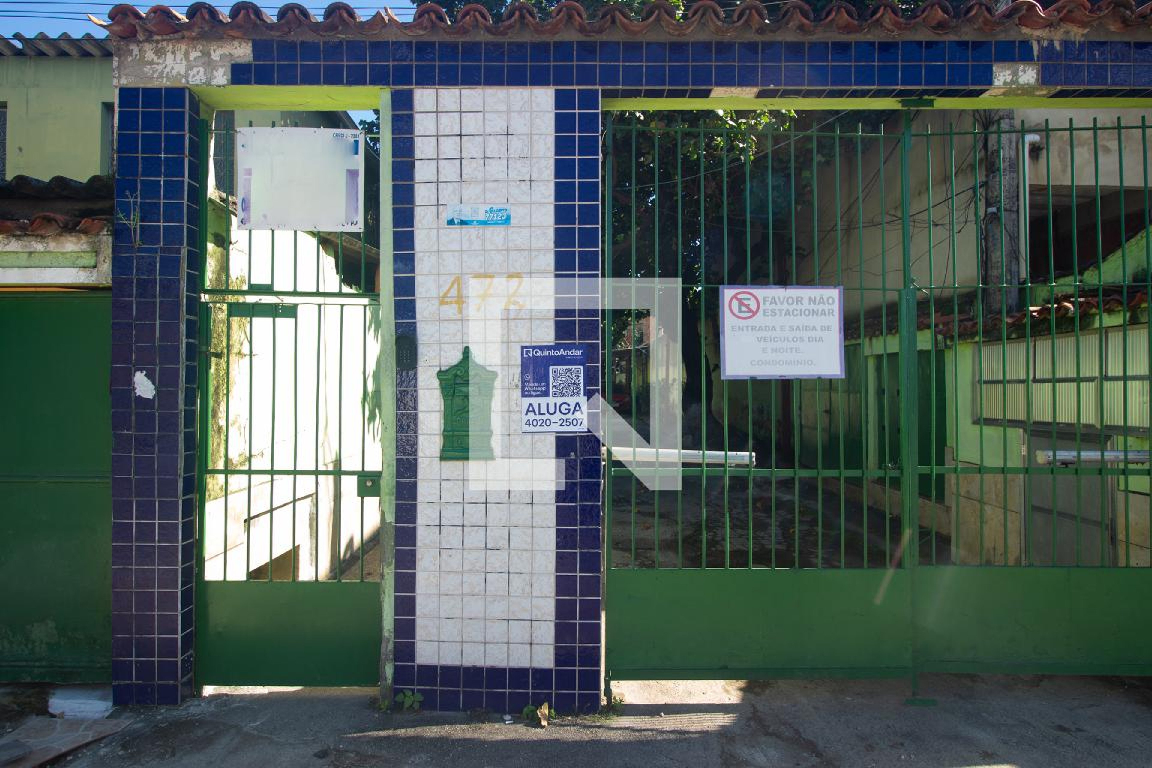 Fachada do condomínio Condomínio em Rua Camaipi, 472
