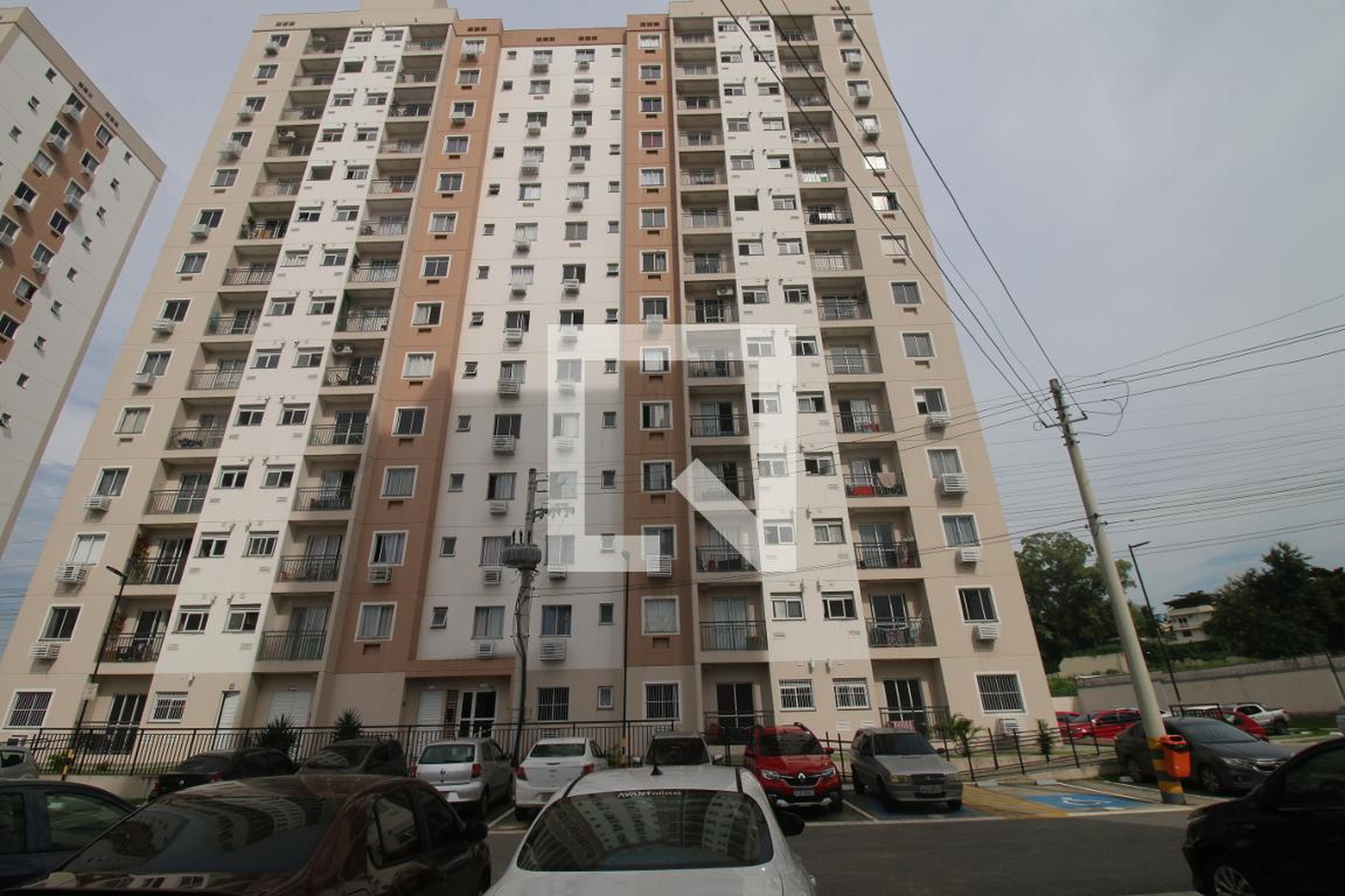 Fachada do Prédio Condomínio em Avenida Meriti, 1305