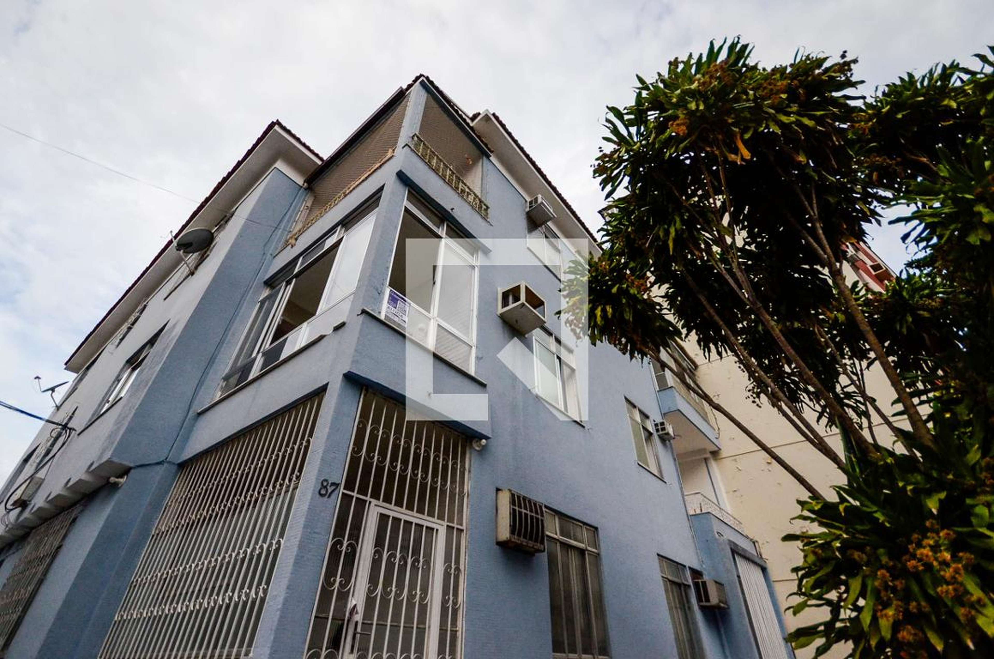 Fachada Condomínio em Rua José Higino, 87