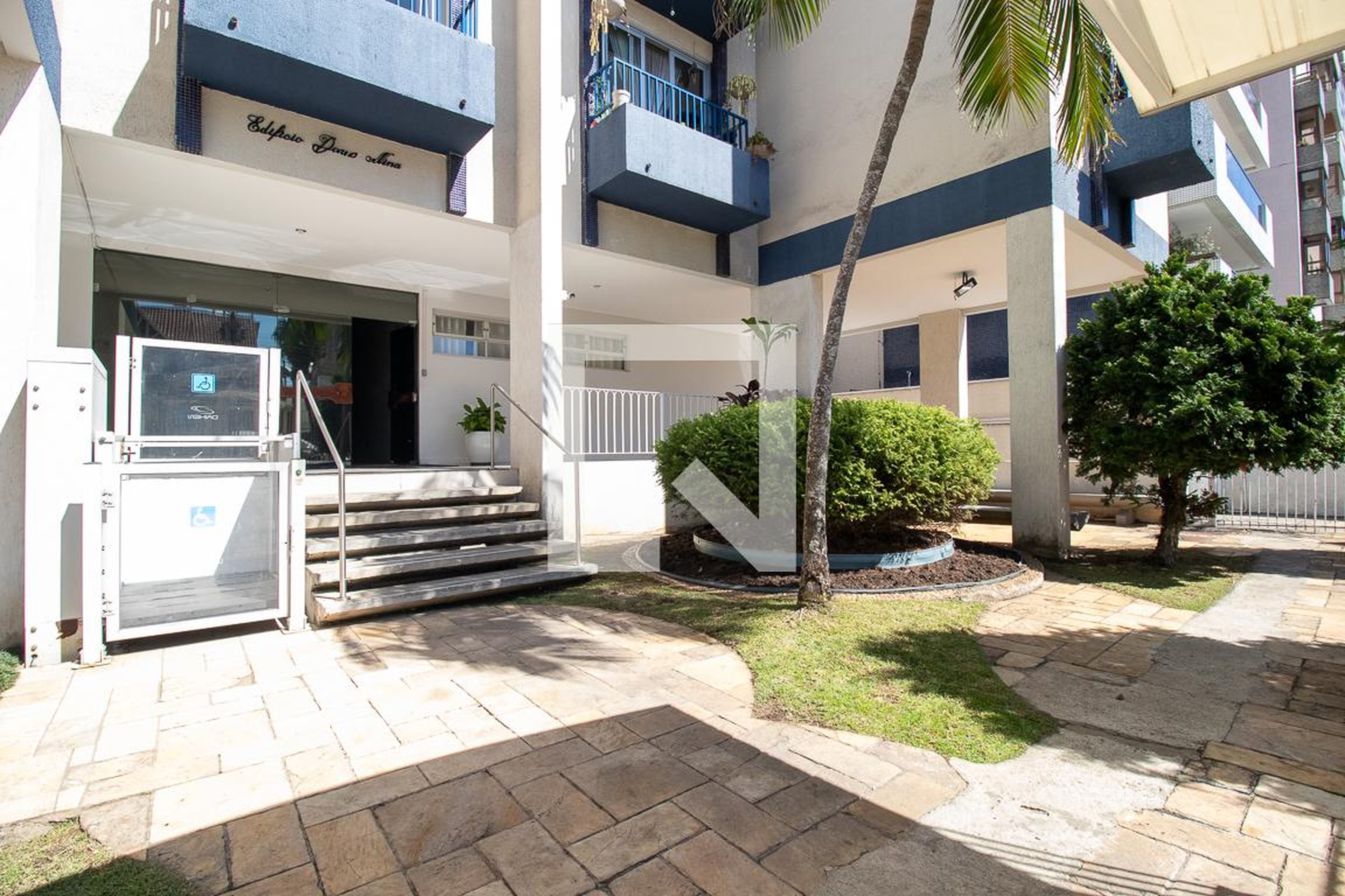 Entrada - Edifício Dona Nina